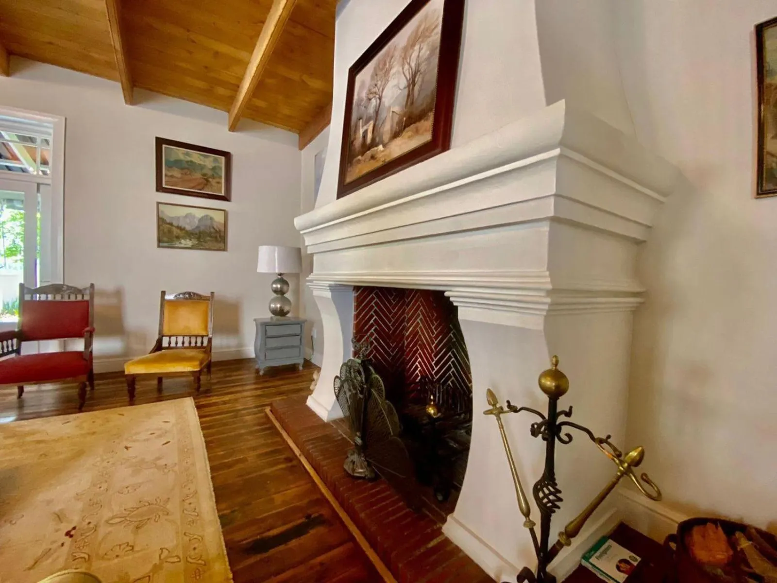 Communal lounge/ TV room in Banhoek Corner Guesthouse