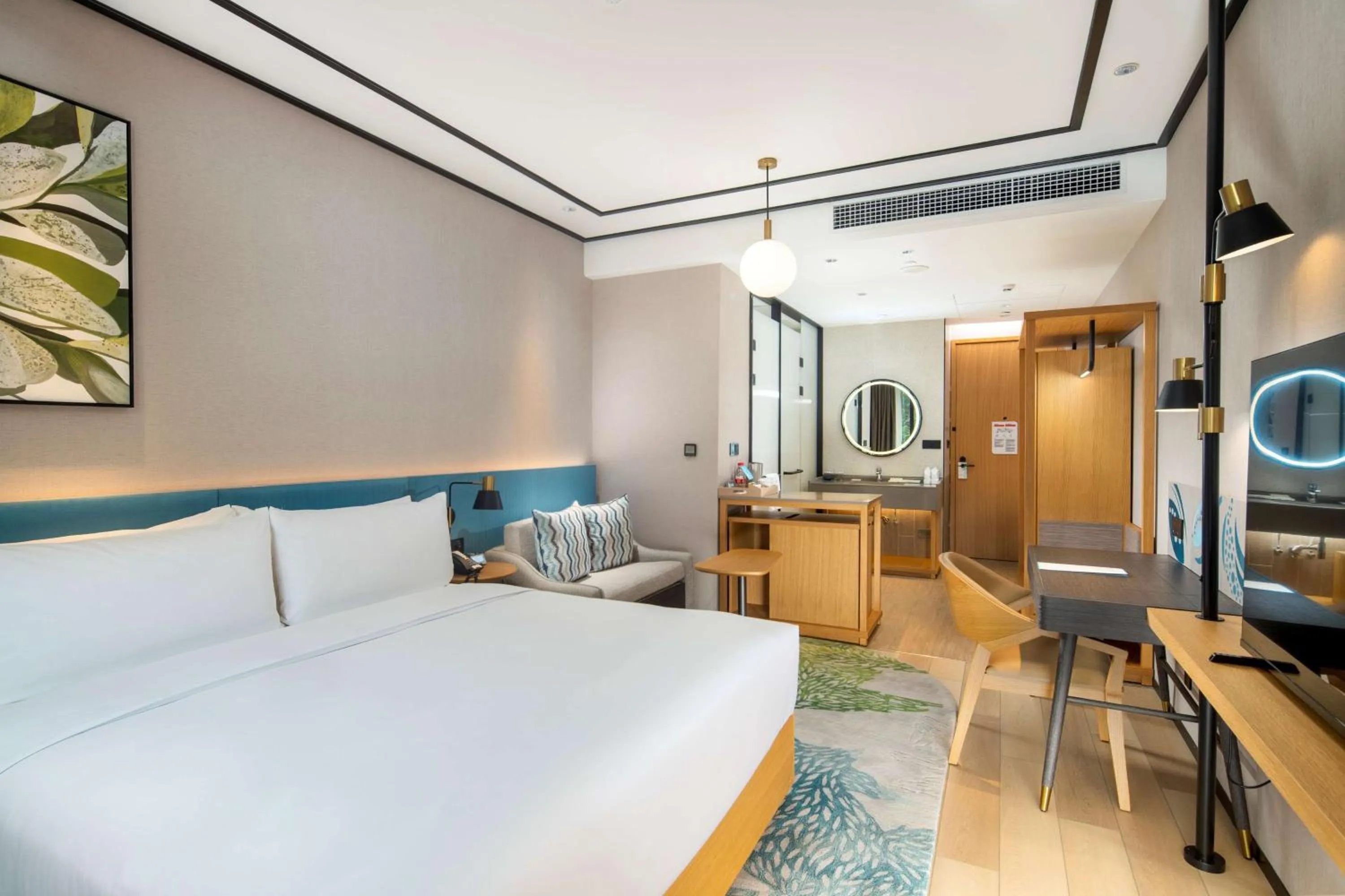 Photo of the whole room, Bed in Hilton Garden Inn Guizhou Maotai Town