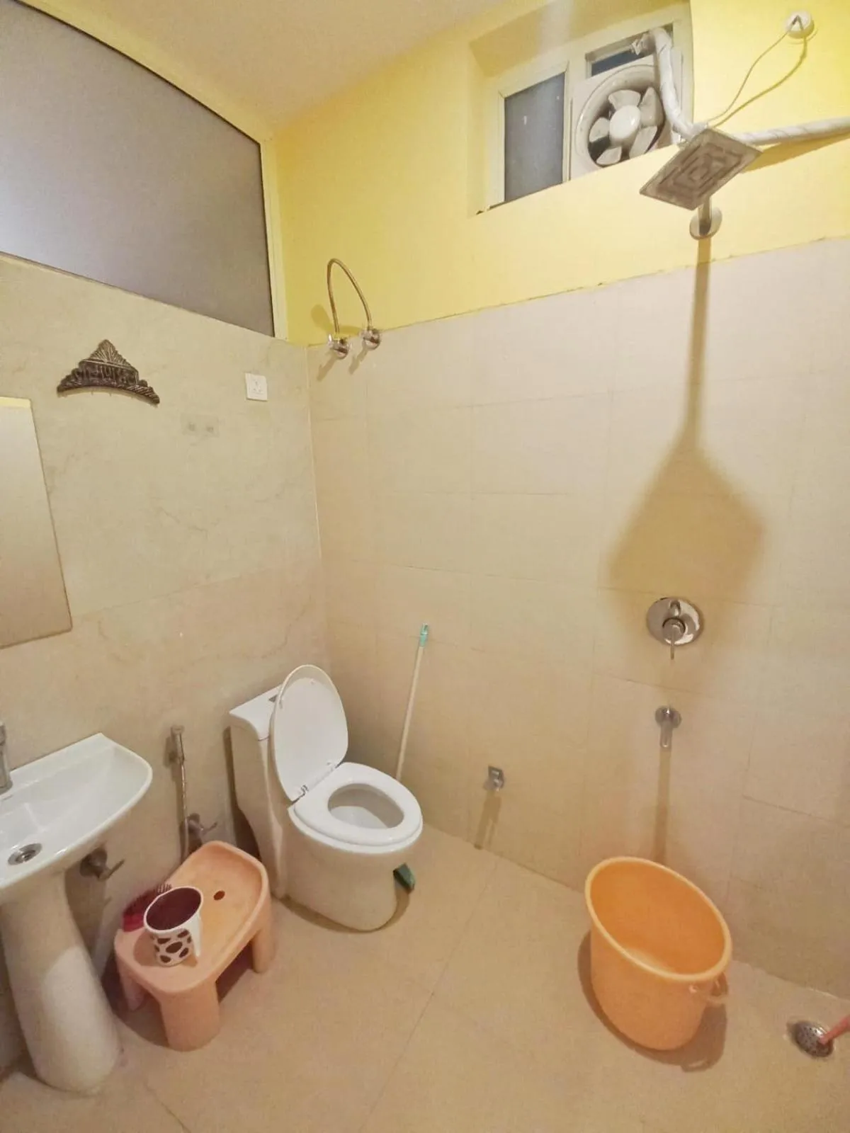 Shower in Devi music ashram