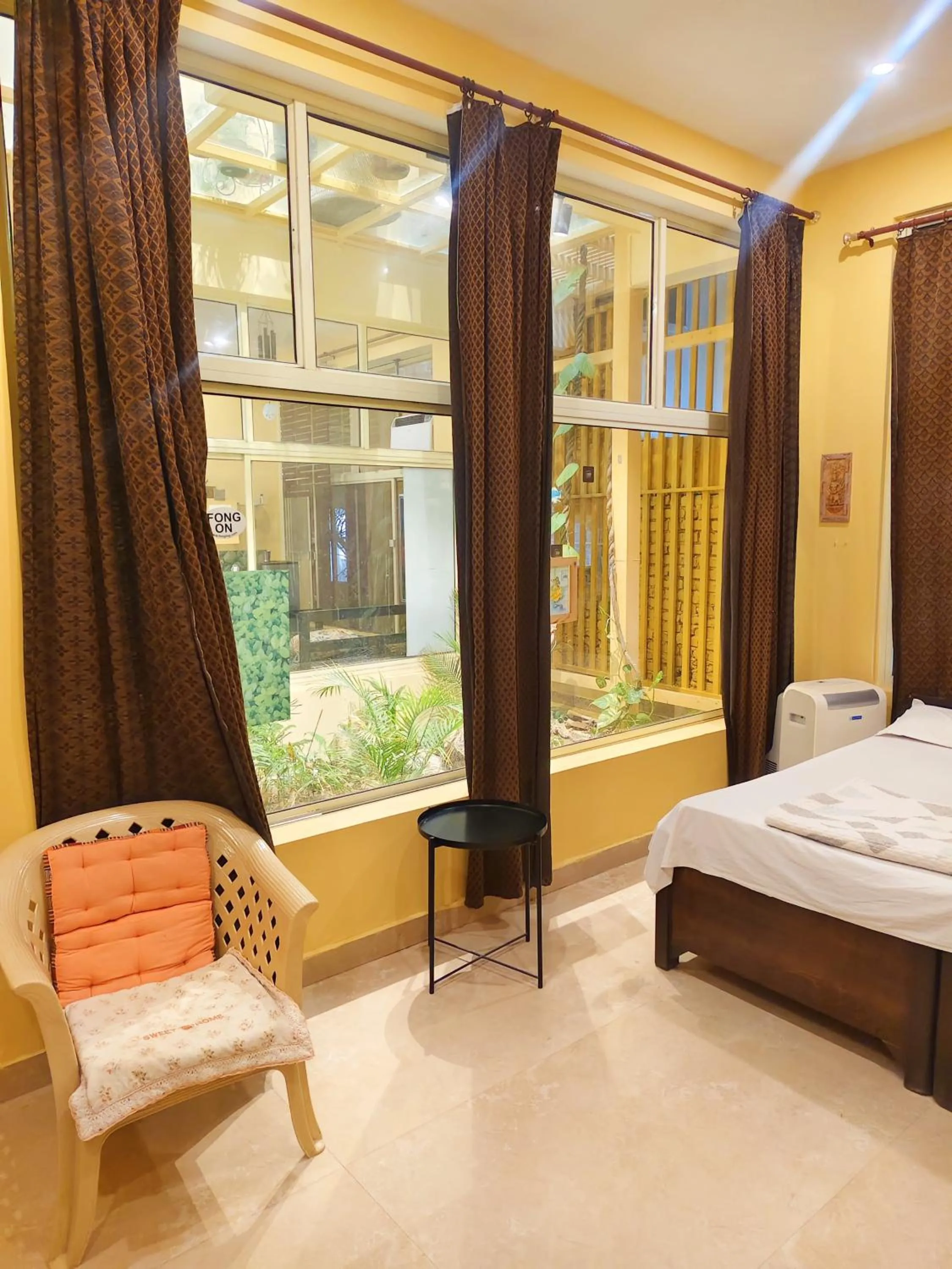 View (from property/room), Bed in Devi music ashram