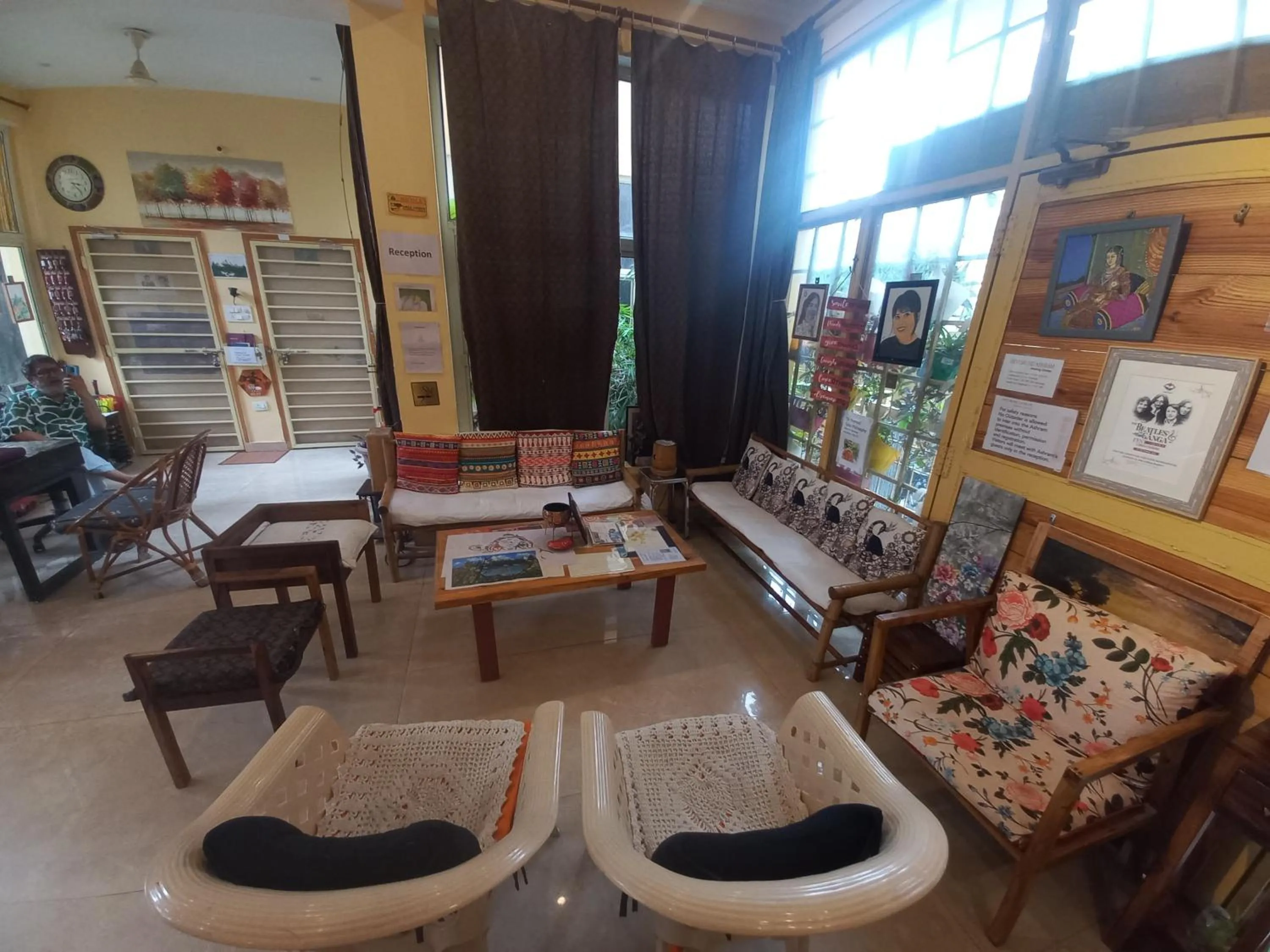 Living room in Devi music ashram
