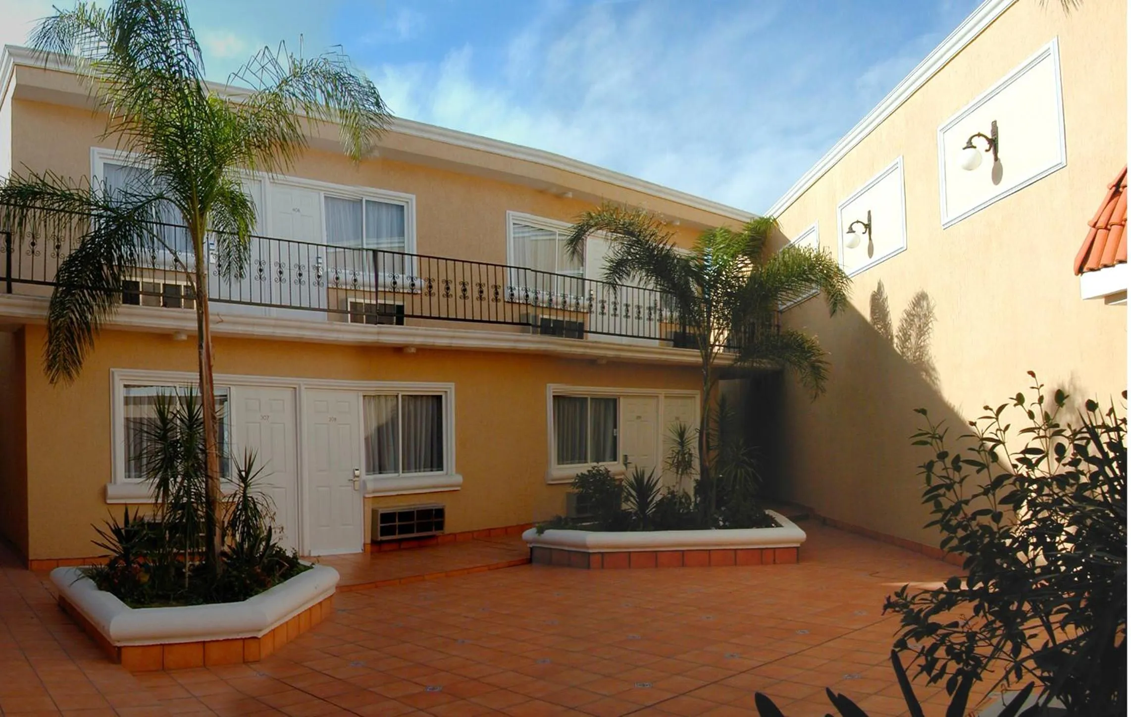 Property building in Hotel La Villa