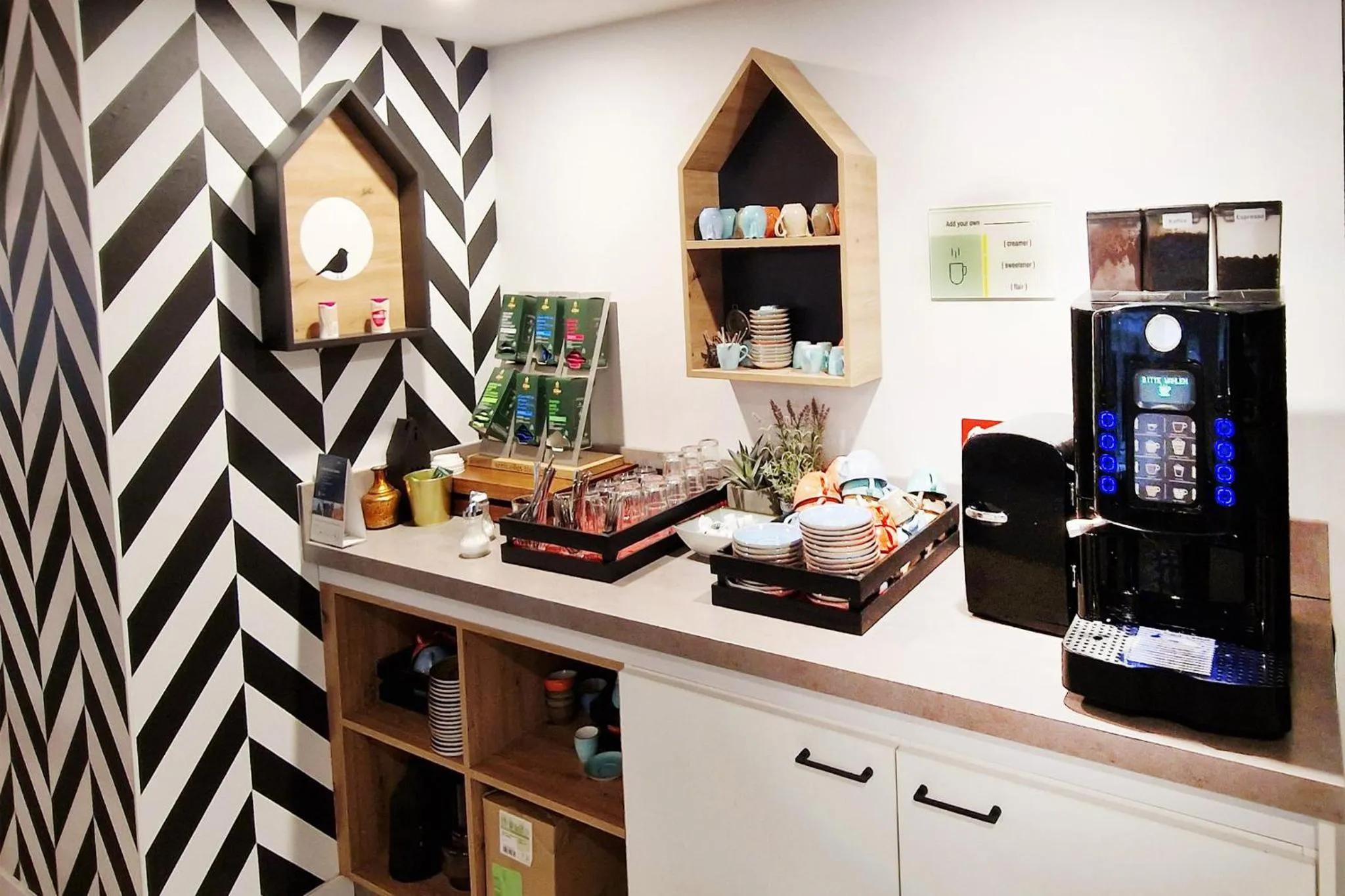 Restaurant/places to eat in Garner Hotel Cologne - Engelbertz by IHG