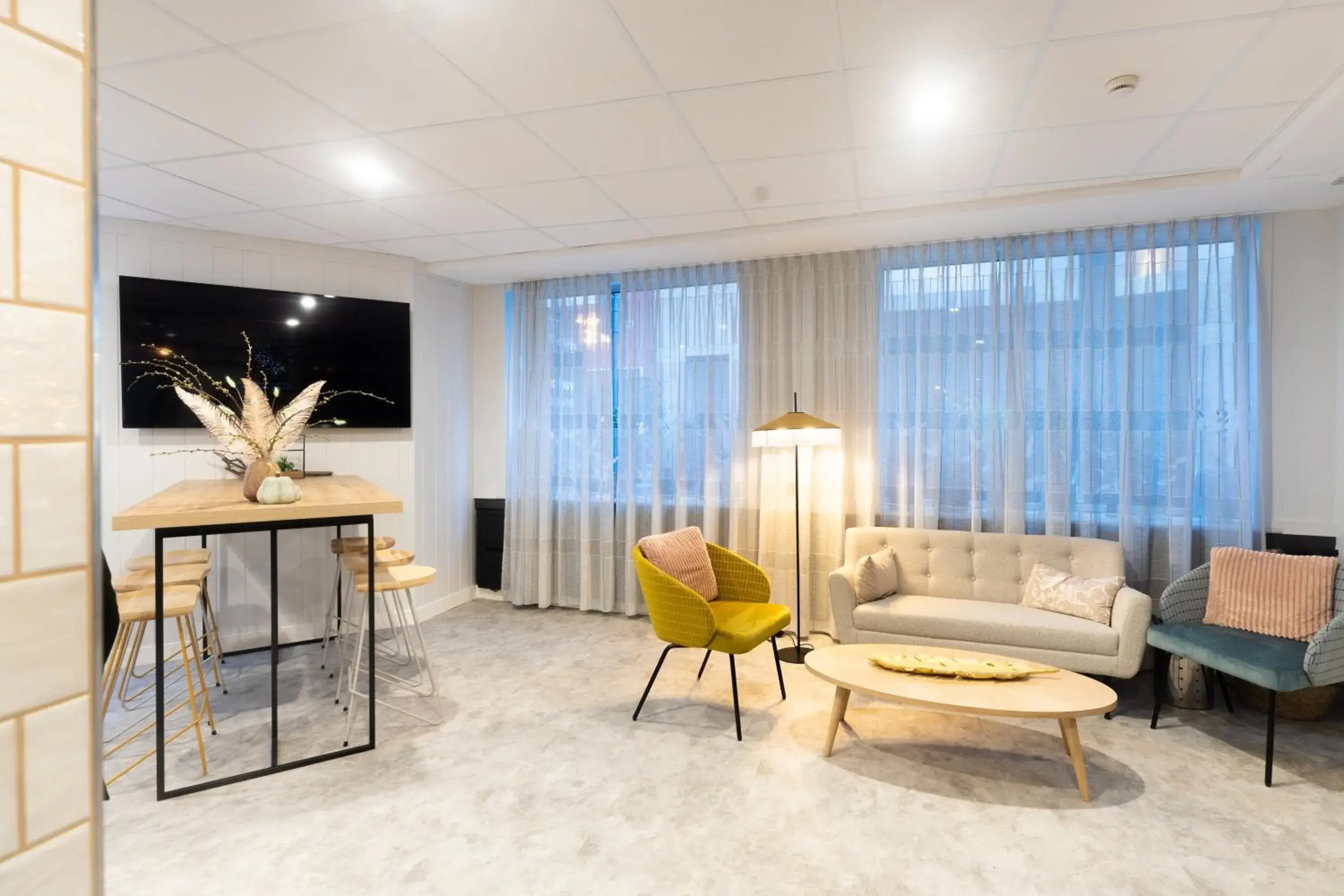 Lobby or reception in Garner Hotel Cologne - Engelbertz by IHG Lobby or reception in Garner Hotel Cologne - Engelbertz by IHG