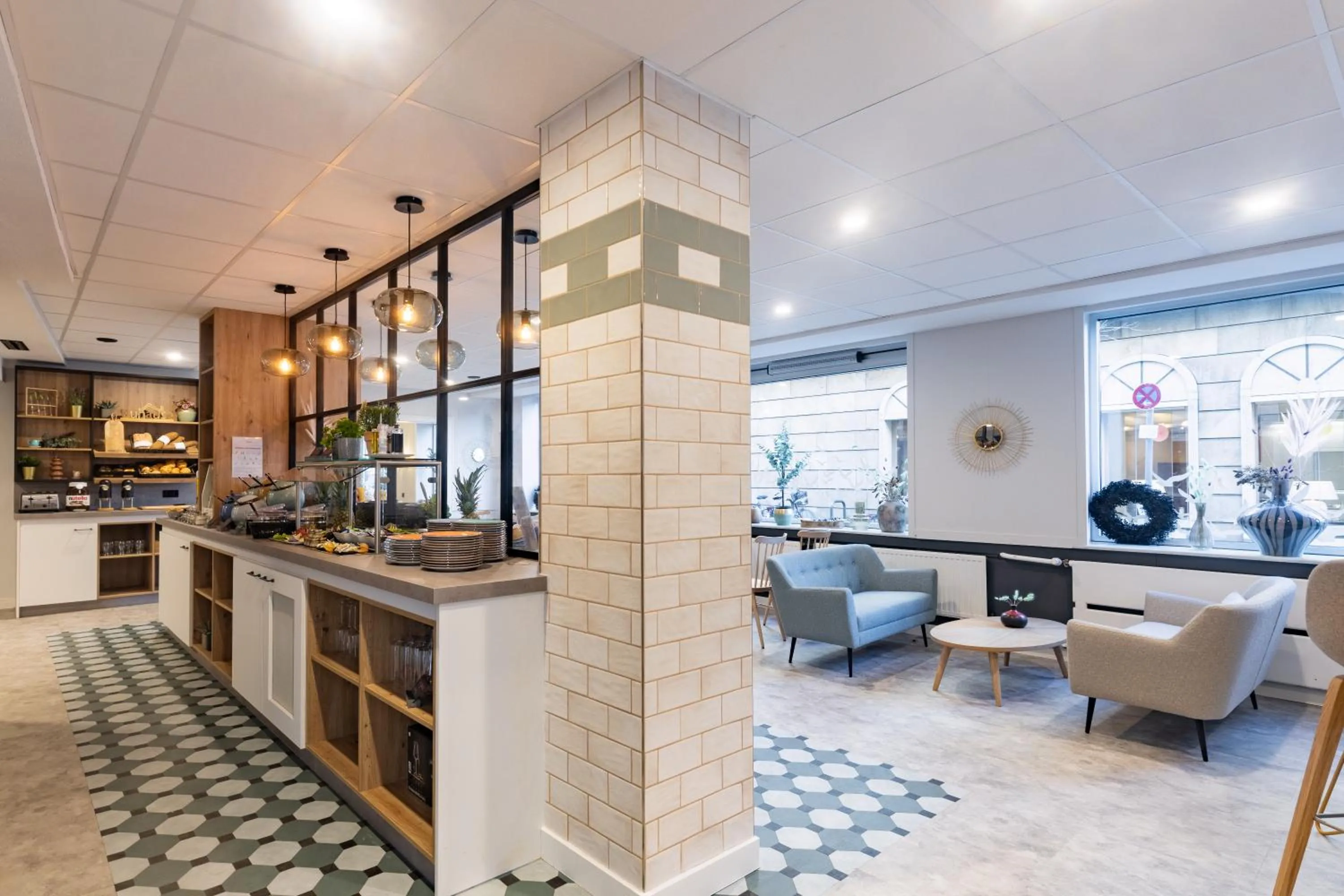 Buffet breakfast in Garner Hotel Cologne - Engelbertz by IHG