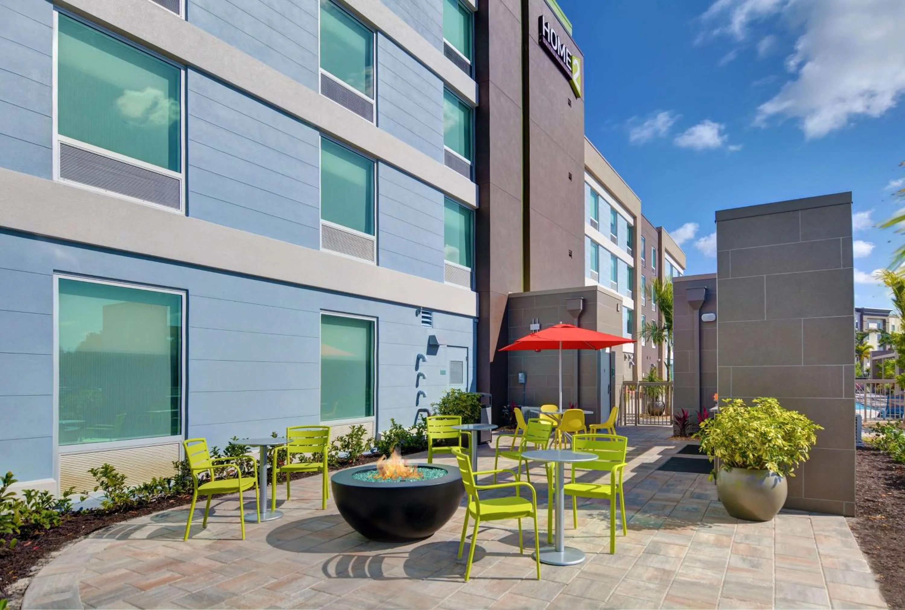 Dining area in Home2 Suites by Hilton Fort Myers Colonial Blvd