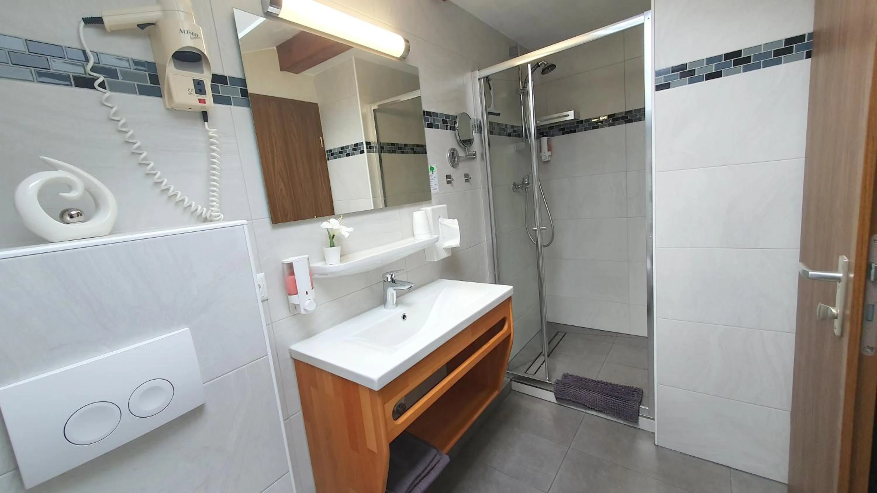 Hotel Garni Haus Alpine - Chiemgau Karte inkl