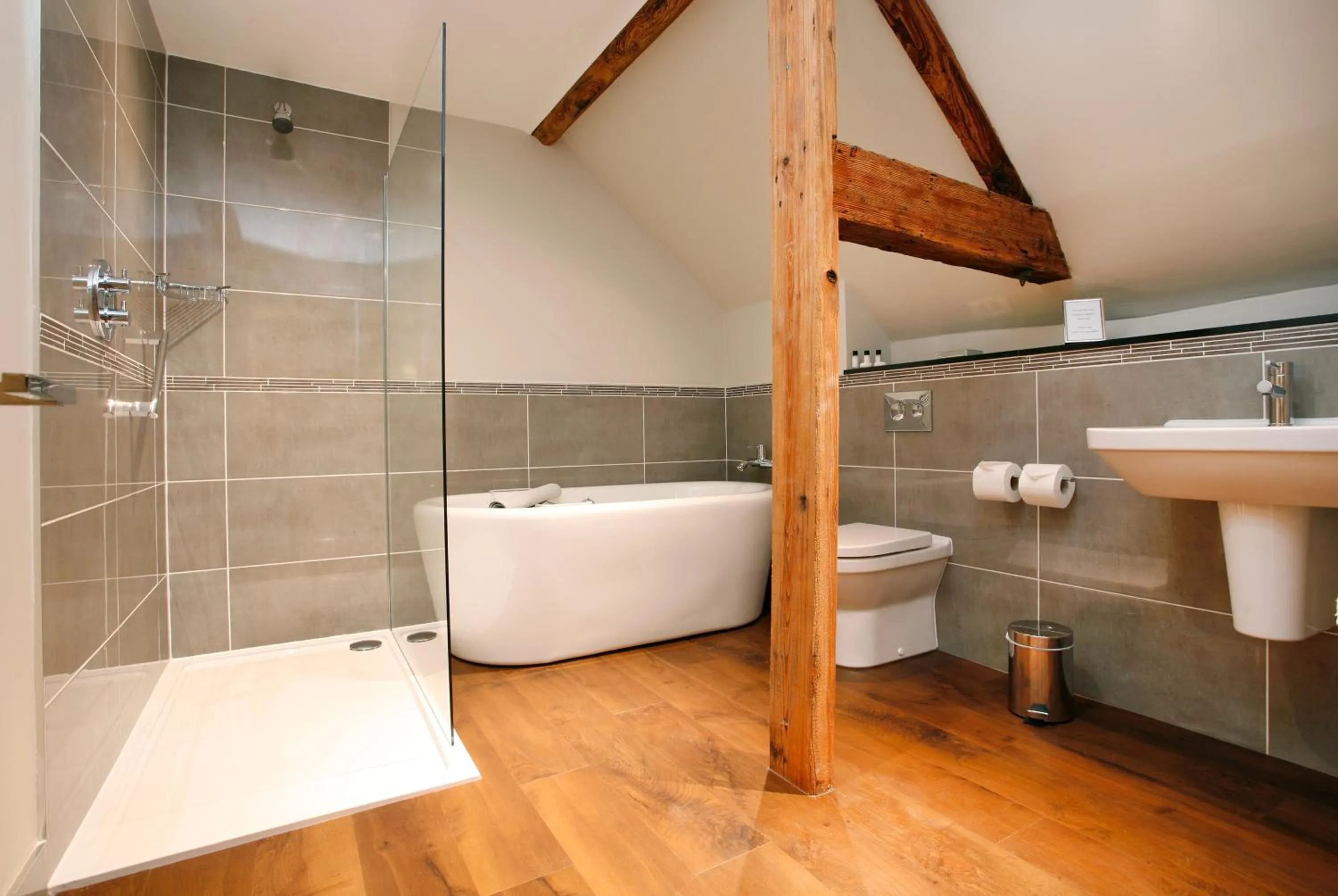 Shower in Barton Hall Hotel & Spa