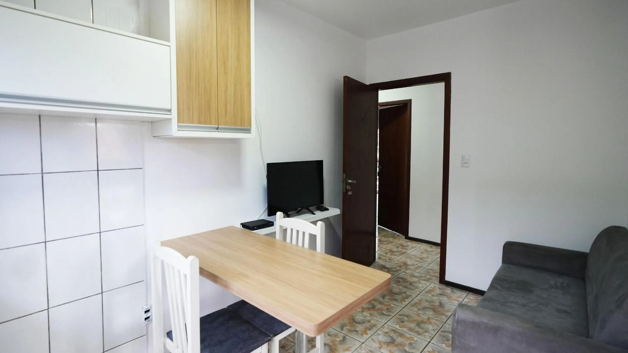 Residencial Adolfo - Mestre Naro