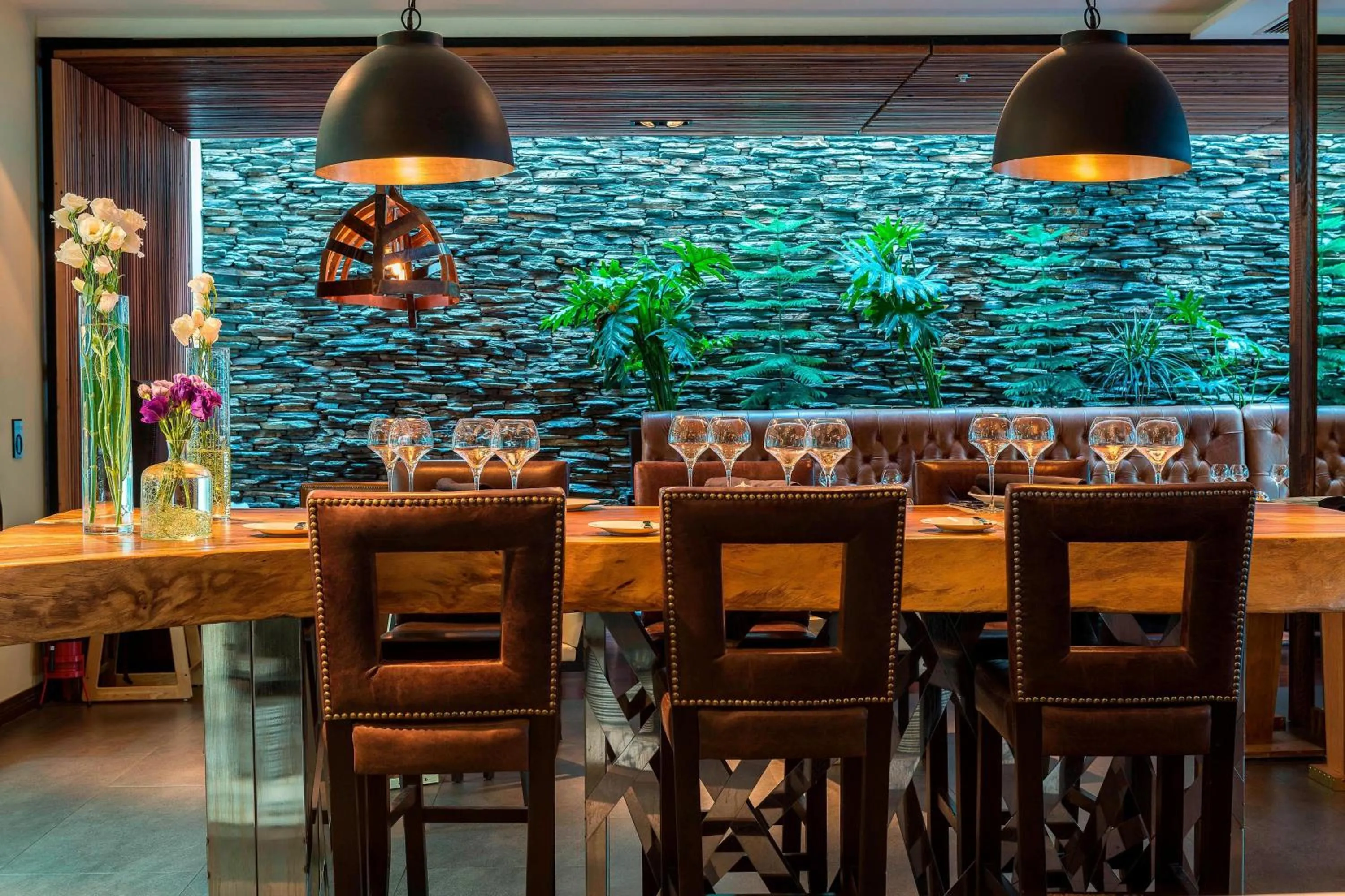 Restaurant/places to eat in Renaissance Santiago by Marriott