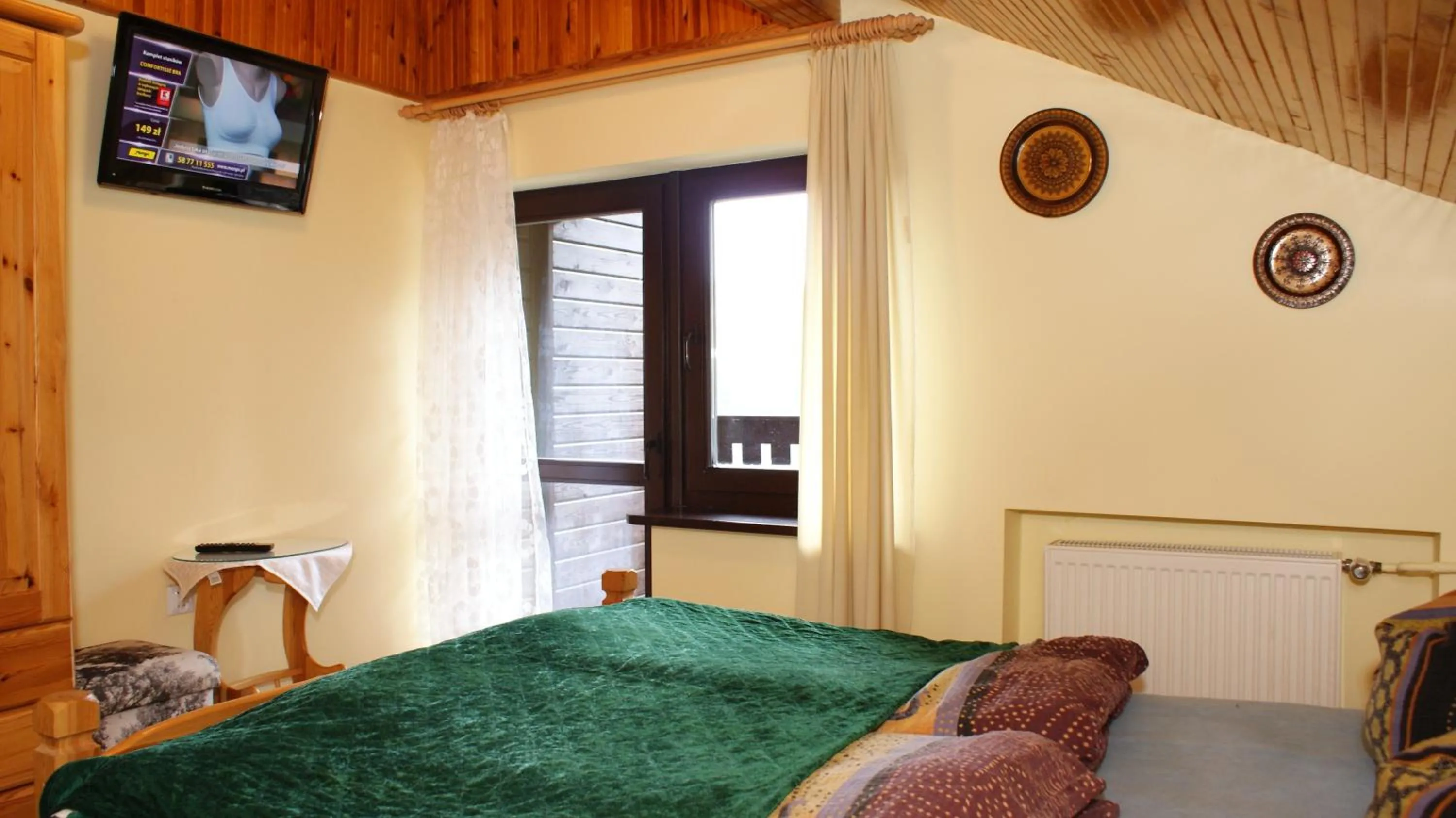 Photo of the whole room, Bed in Willa Andromeda