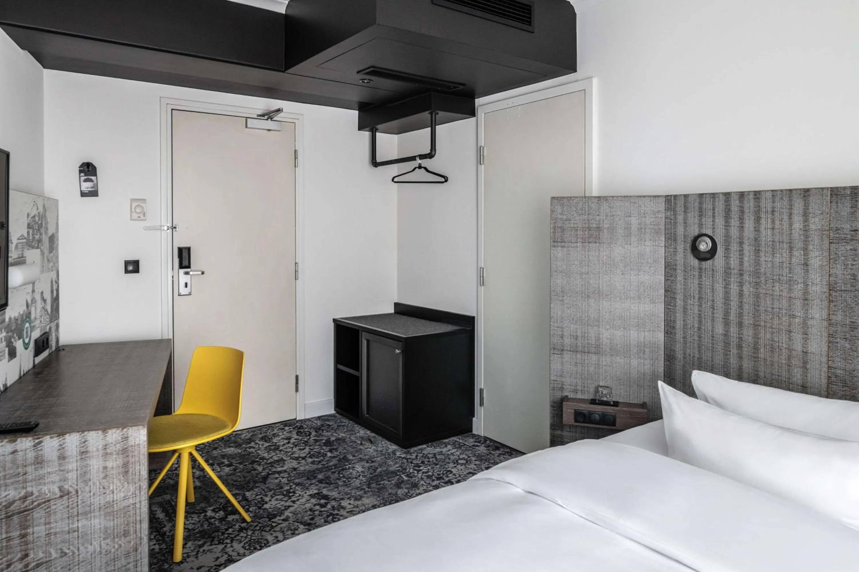 Bedroom, Bed in pentahotel Braunschweig