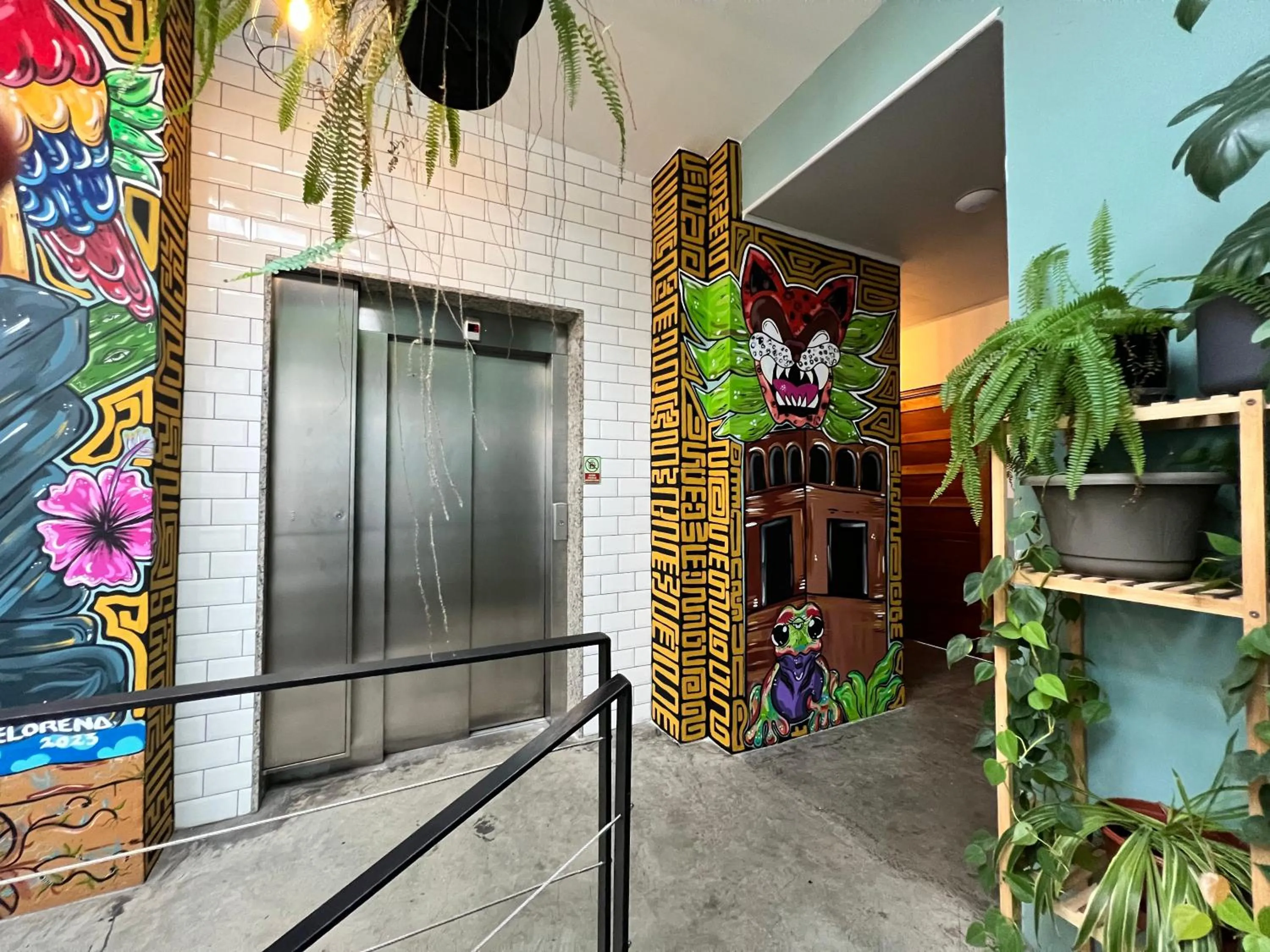 Area and facilities in Canova