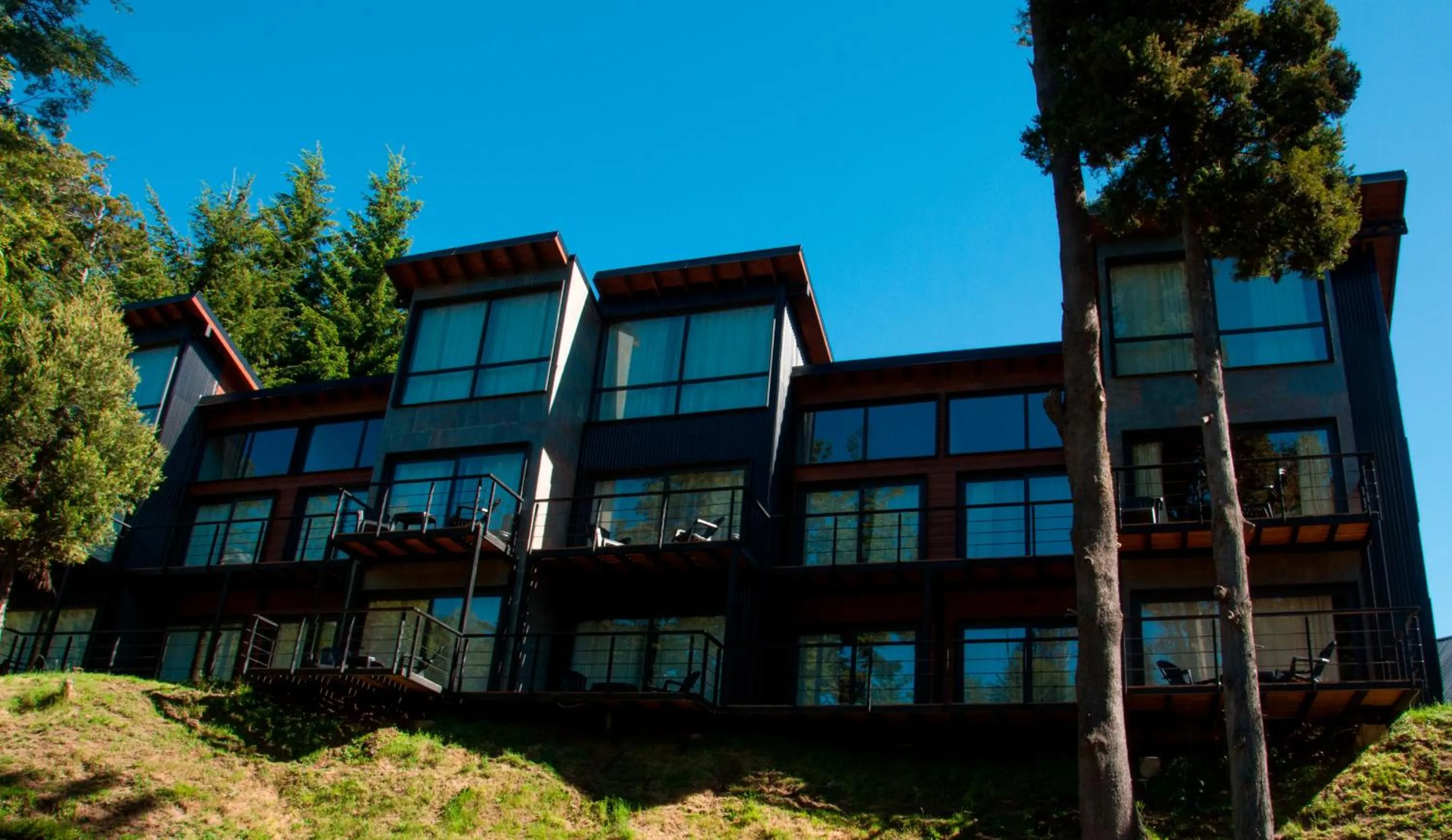 Property building in Las Aguas Río Bonito