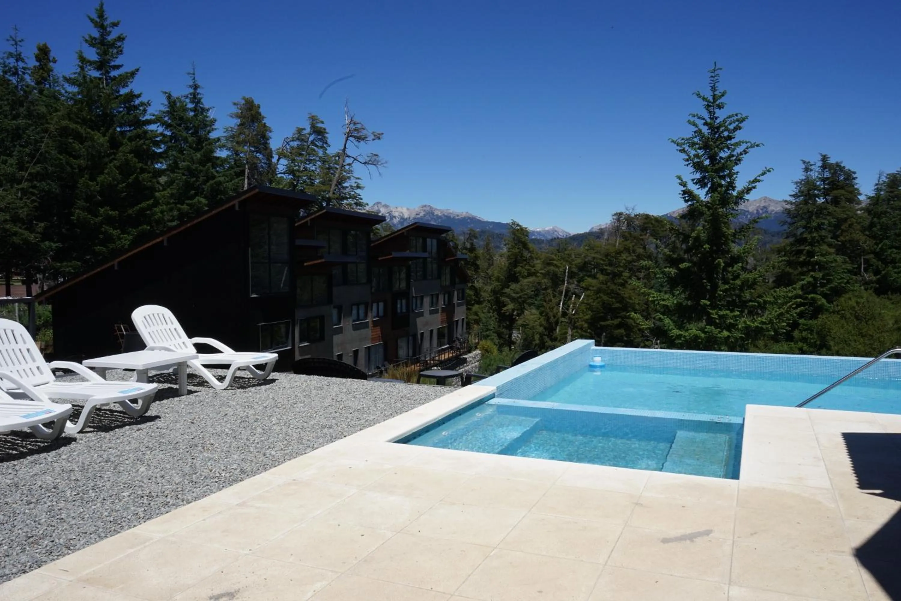 Swimming pool in Las Aguas Río Bonito