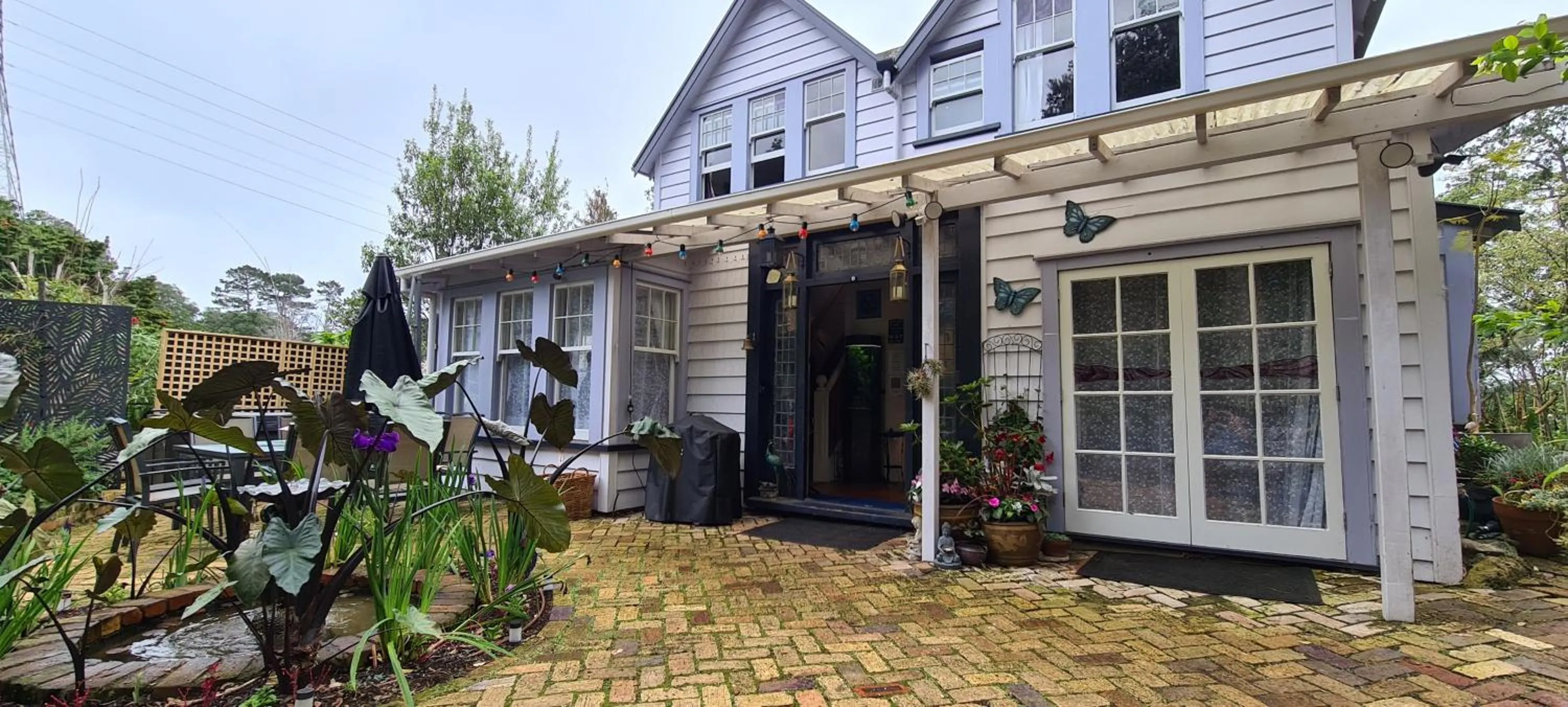 Facade/entrance in Dovecote House