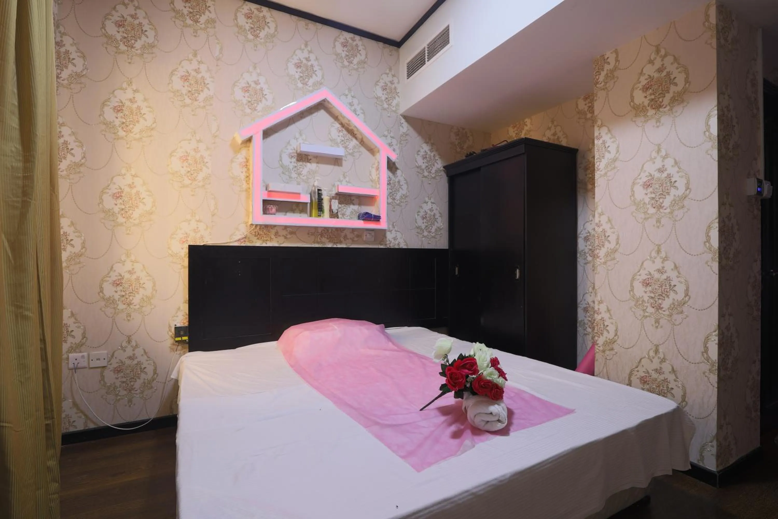 Spa and wellness centre/facilities, Bed in Eureka Hotel