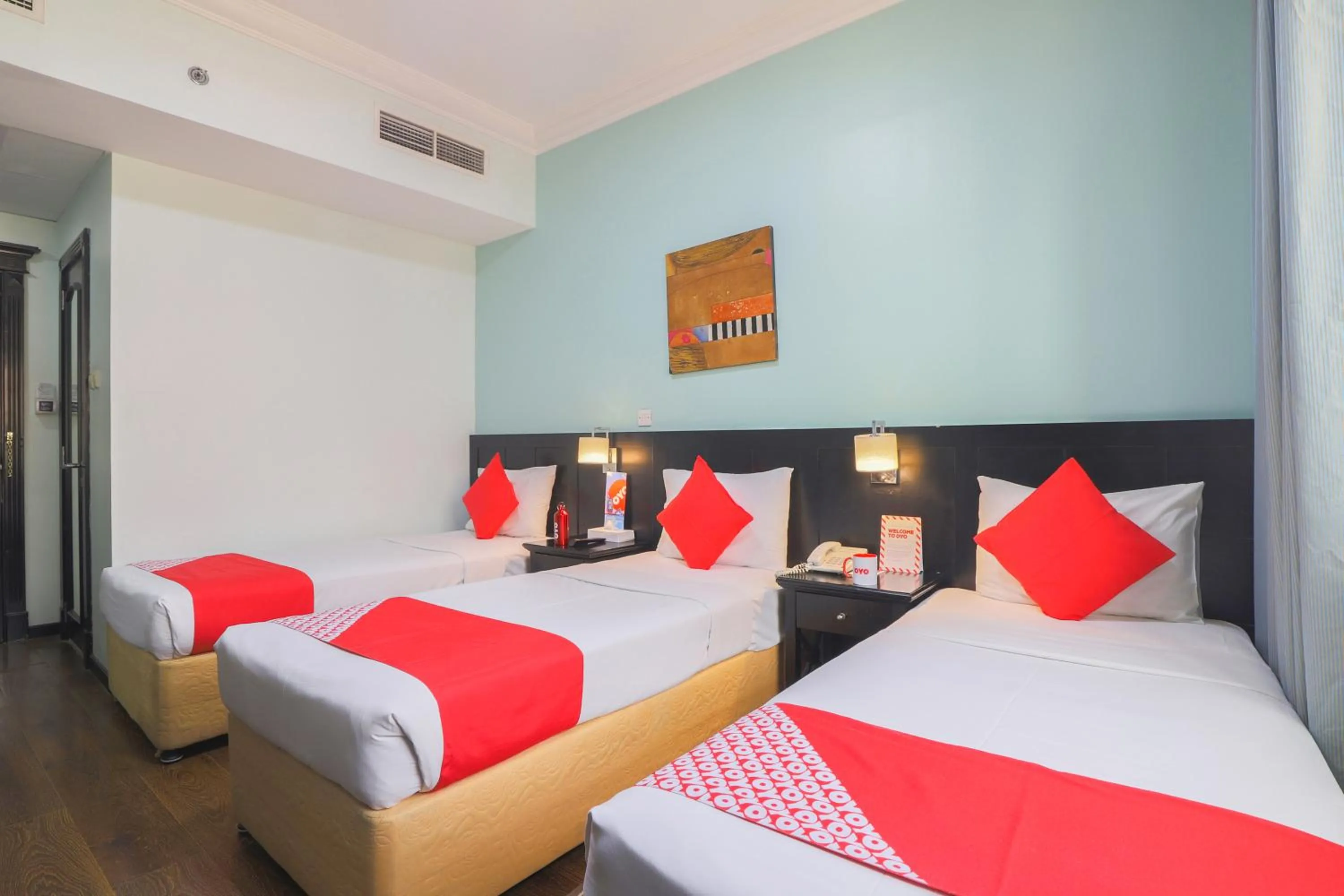 Bedroom, Bed in Eureka Hotel