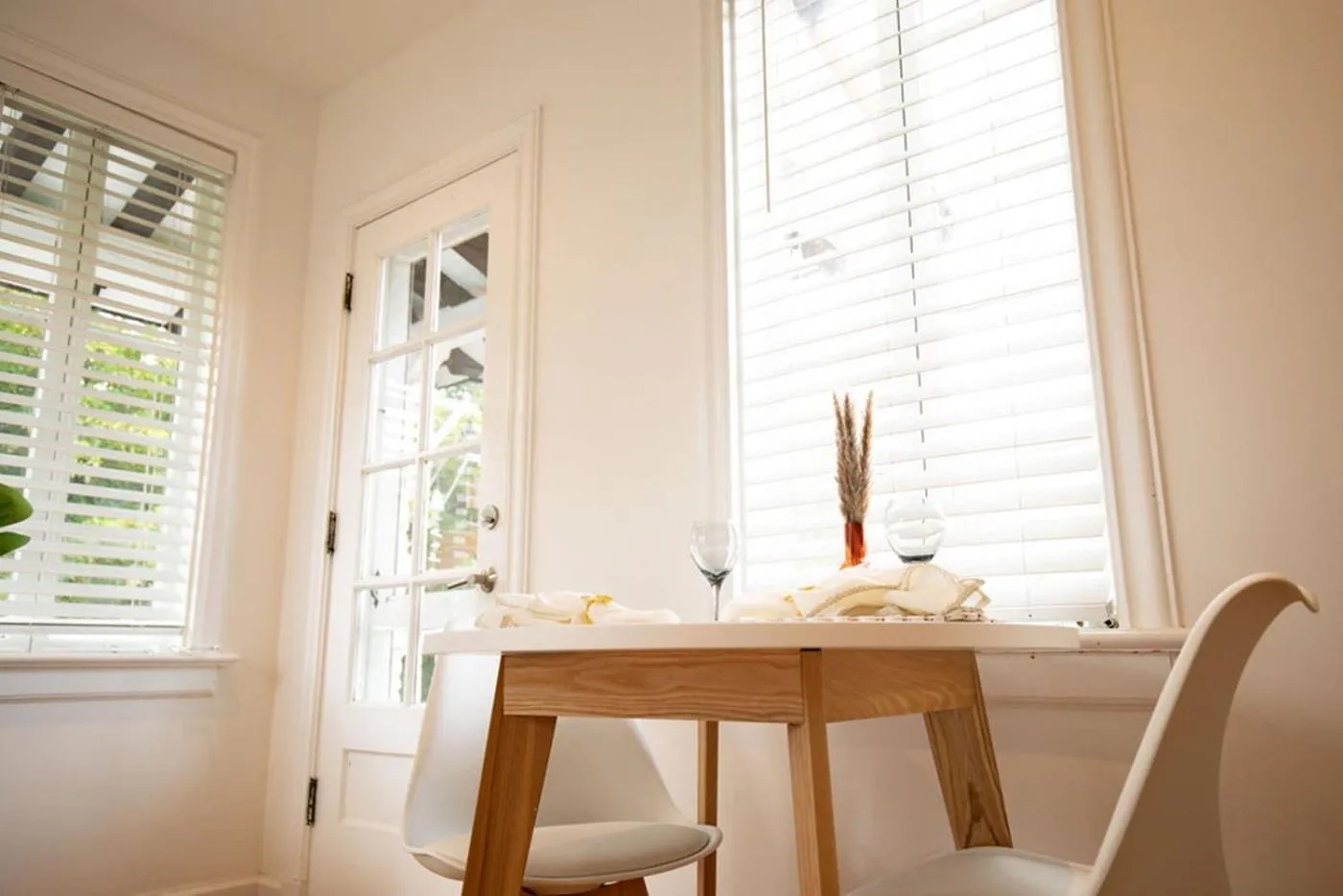 Dining area in Casa Coral