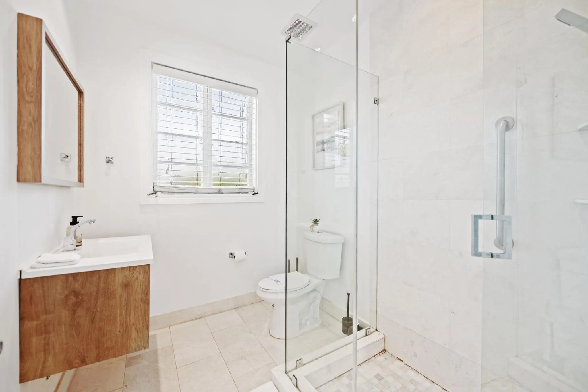 Shower in Casa Coral