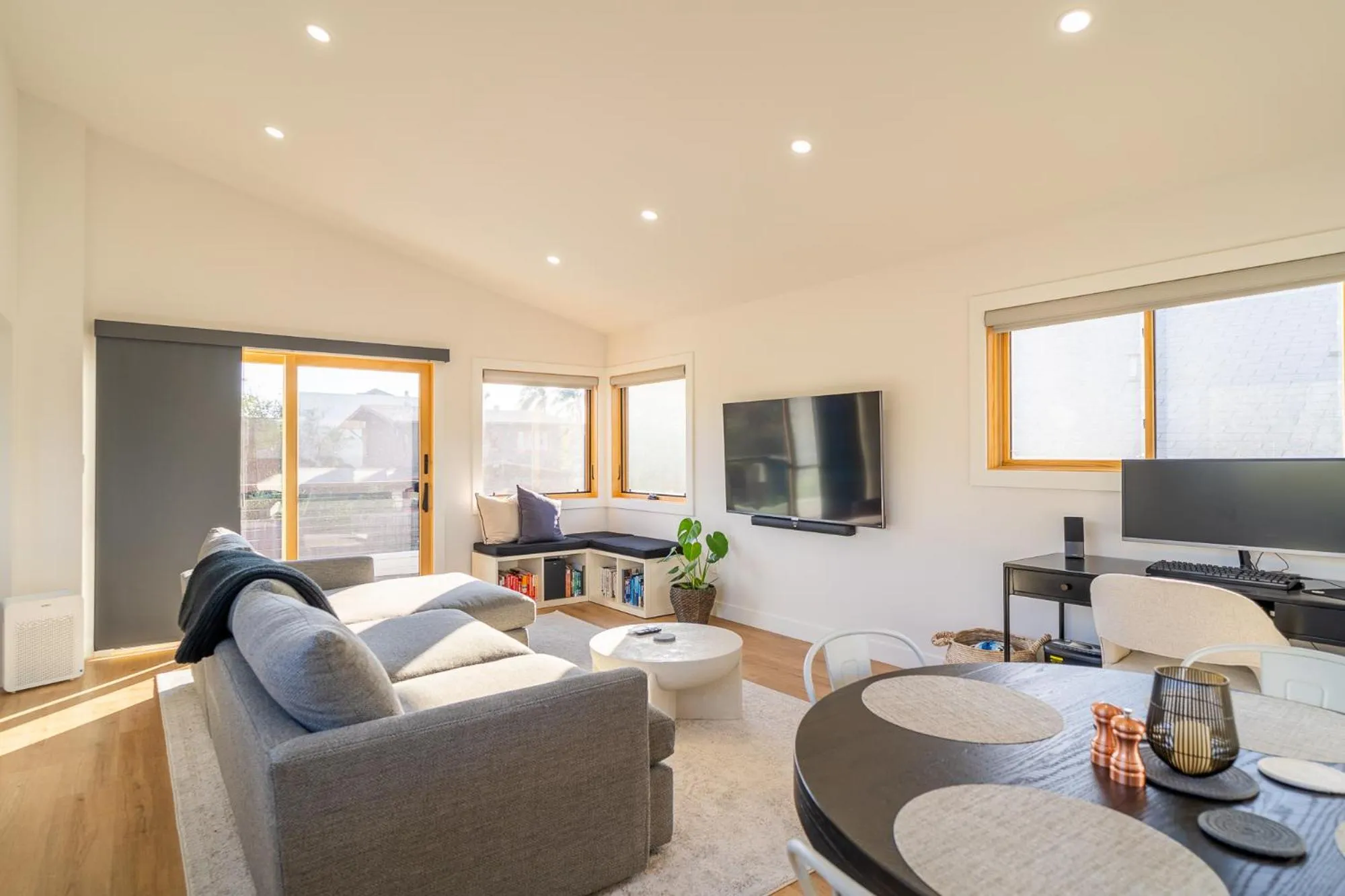 TV and multimedia in Fern House South Park Craftsman