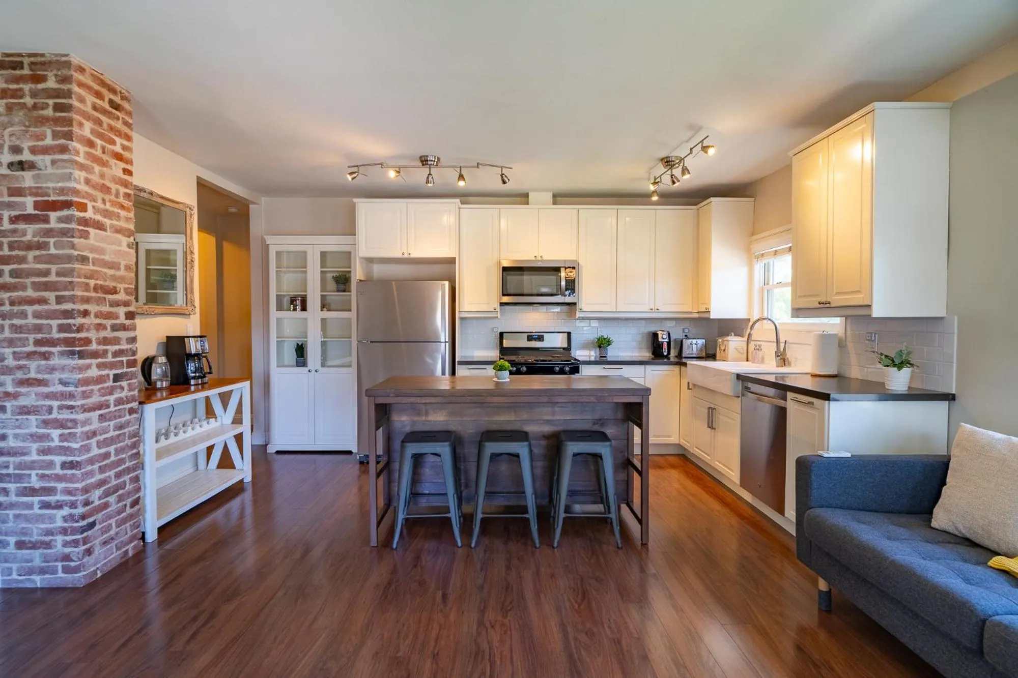 Kitchen or kitchenette in Fern House South Park Craftsman
