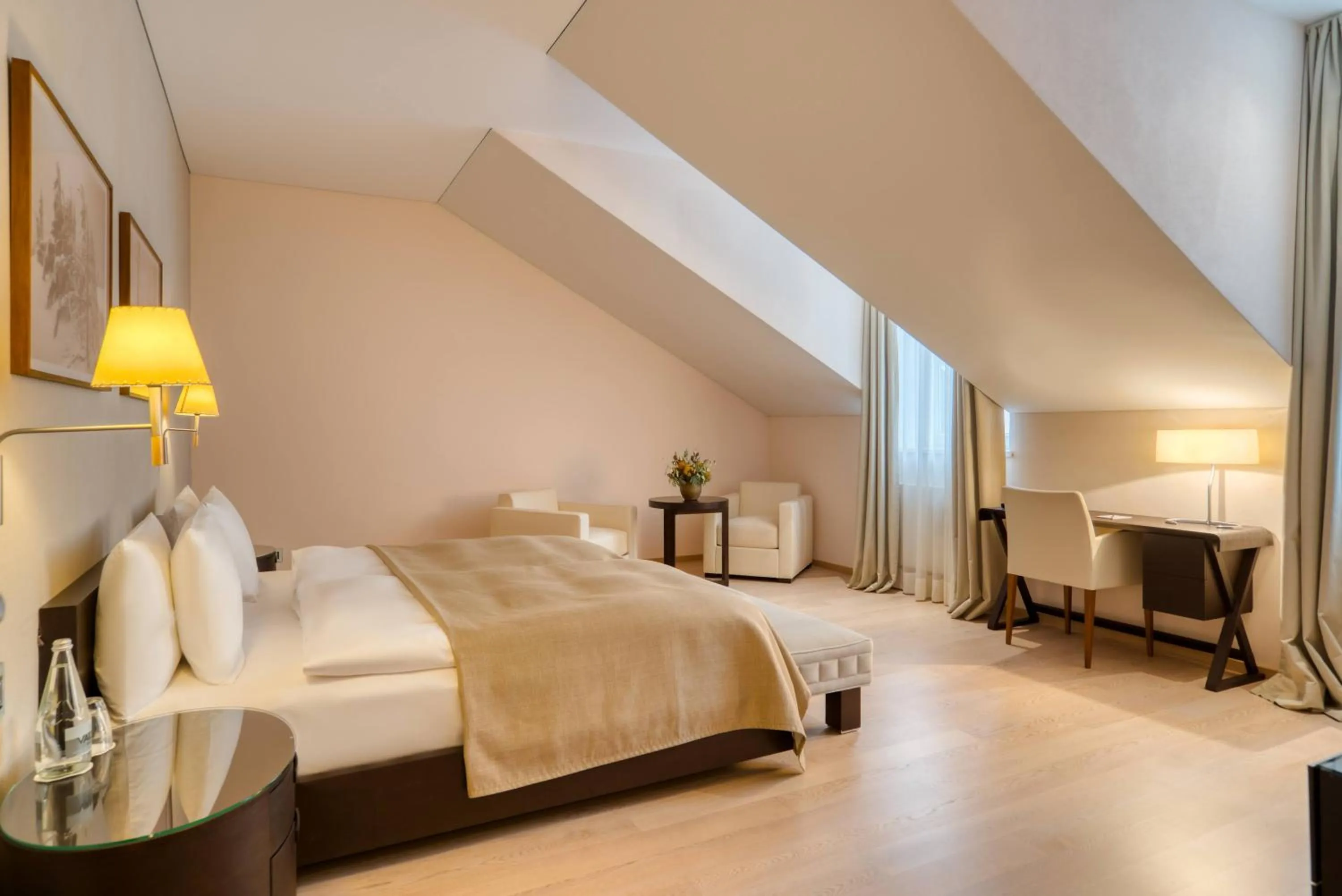 Bedroom, Bed in Grand Hotel des Bains Kempinski