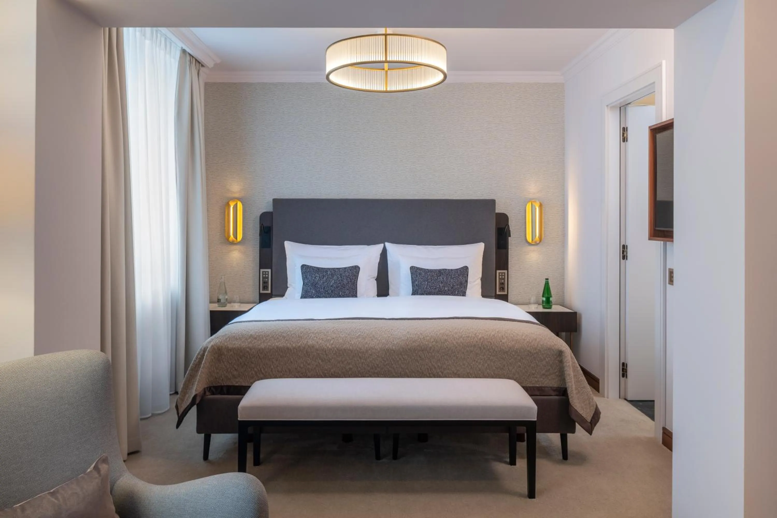 Bedroom, Bed in Grand Hotel des Bains Kempinski