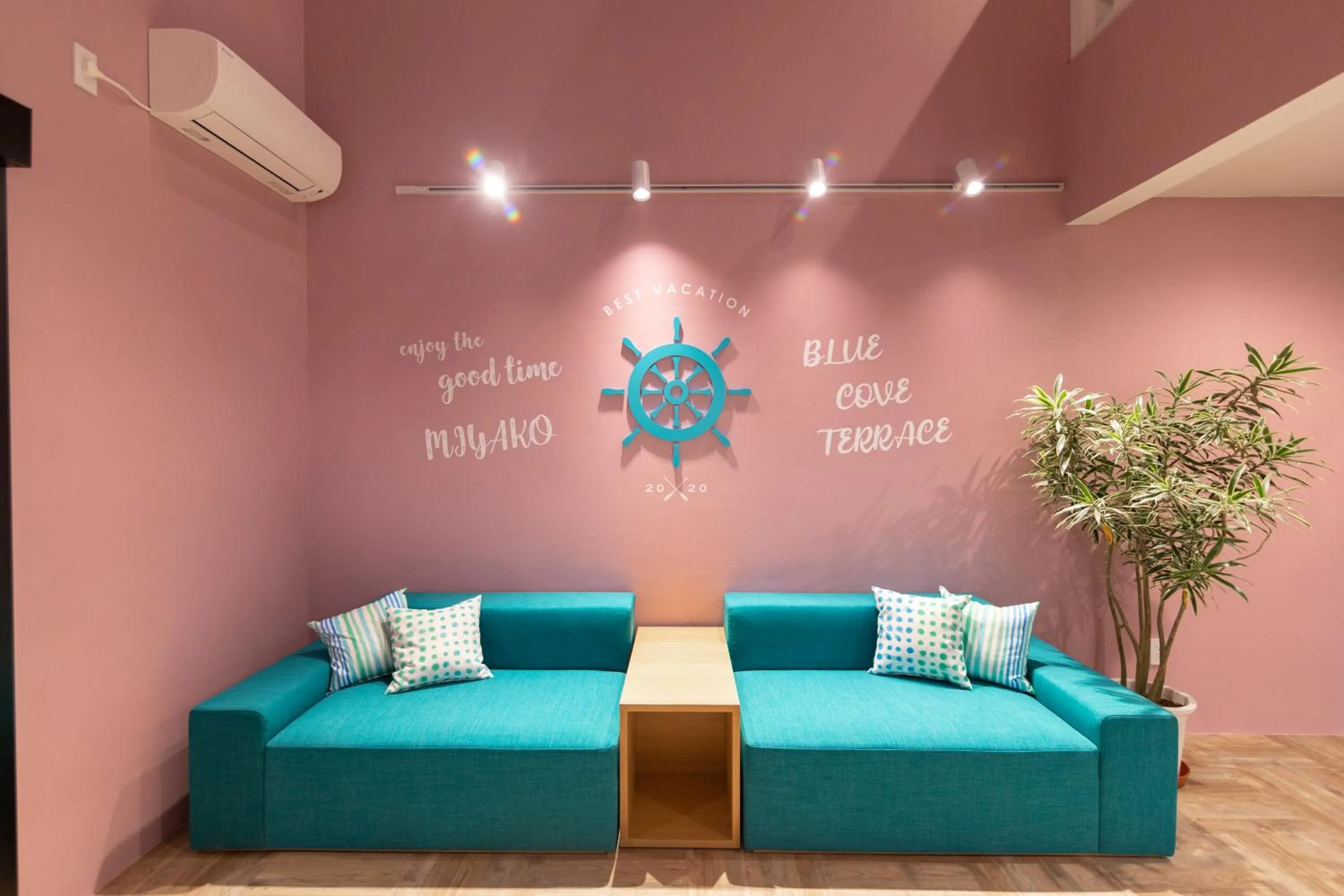 Seating area in Blue Cove Terrace