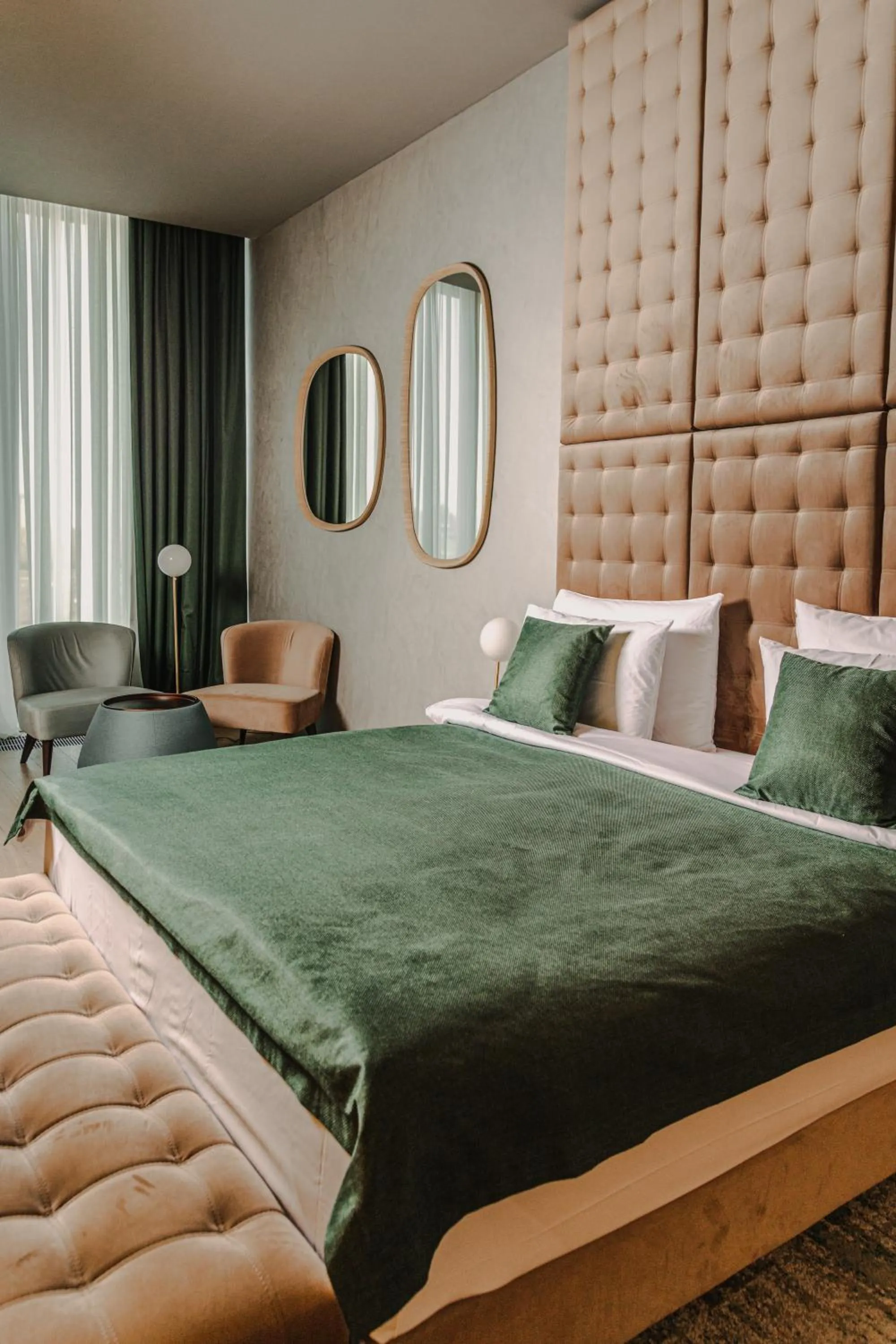 Photo of the whole room, Bed in The Veil Hotel