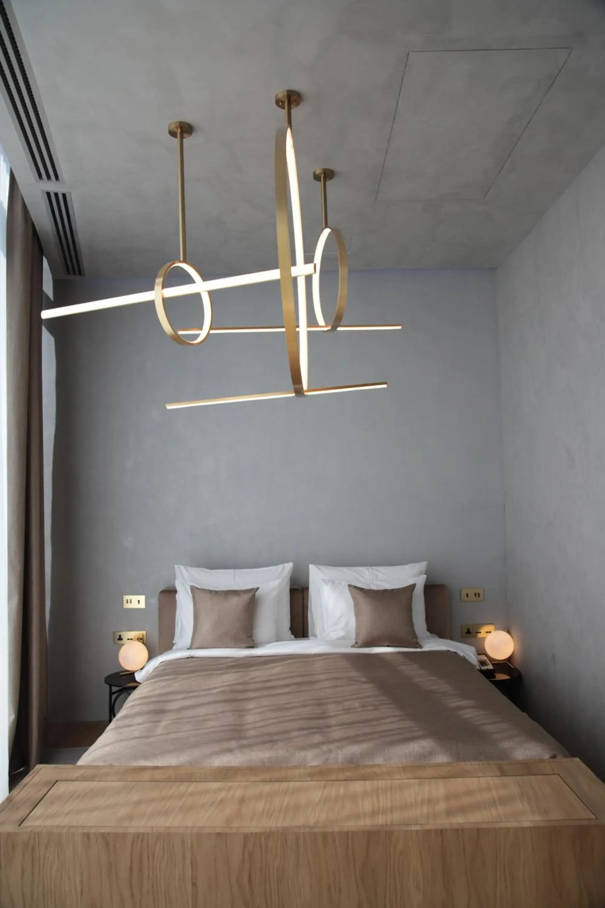 Photo of the whole room, Bed in The Veil Hotel Photo of the whole room, Bed in The Veil Hotel