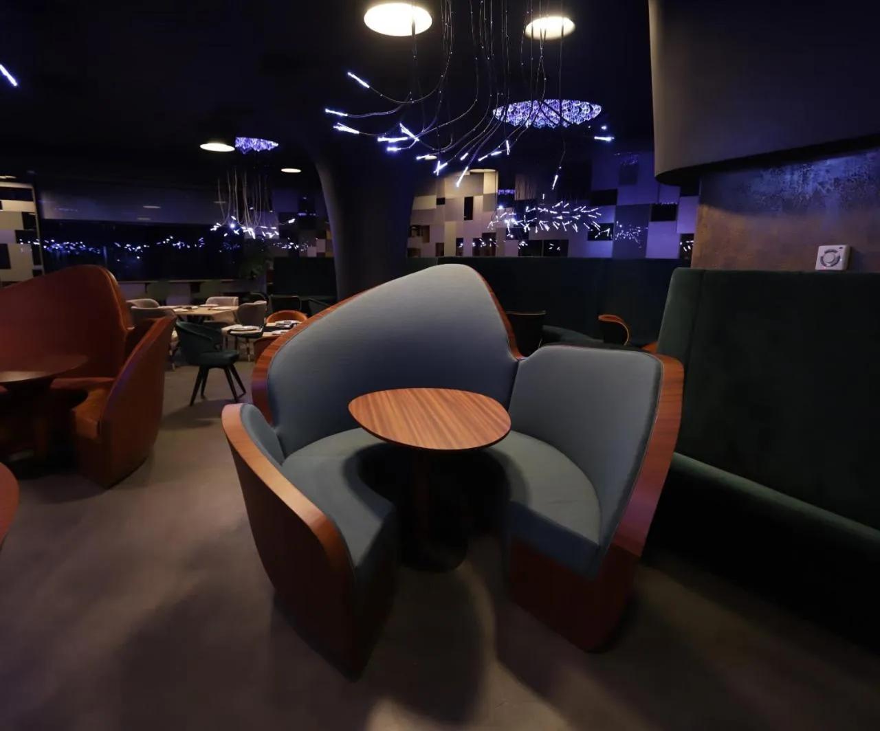 Restaurant/places to eat in The Veil Hotel