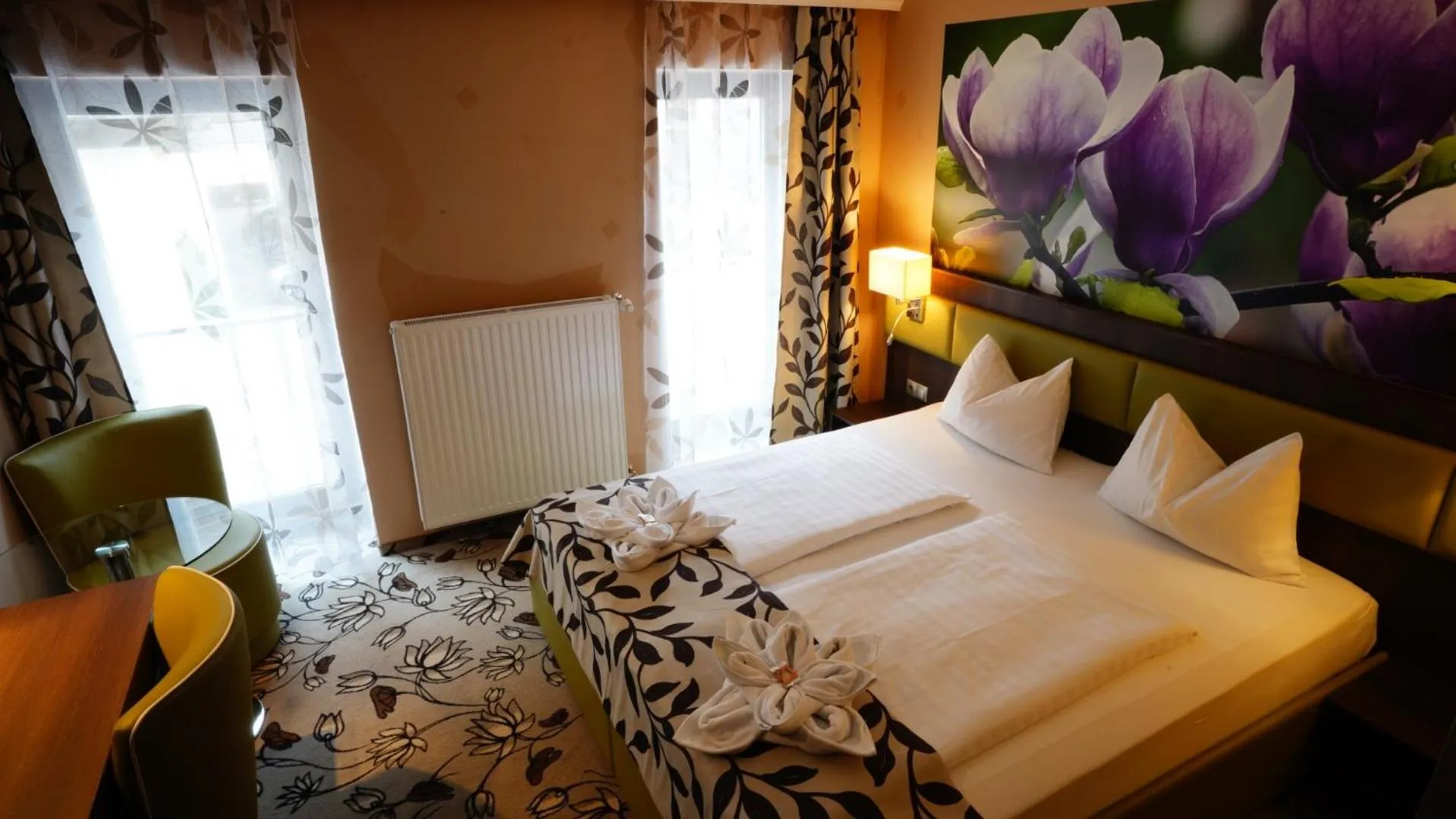 Bedroom, Bed in Hotel Pruggererhof