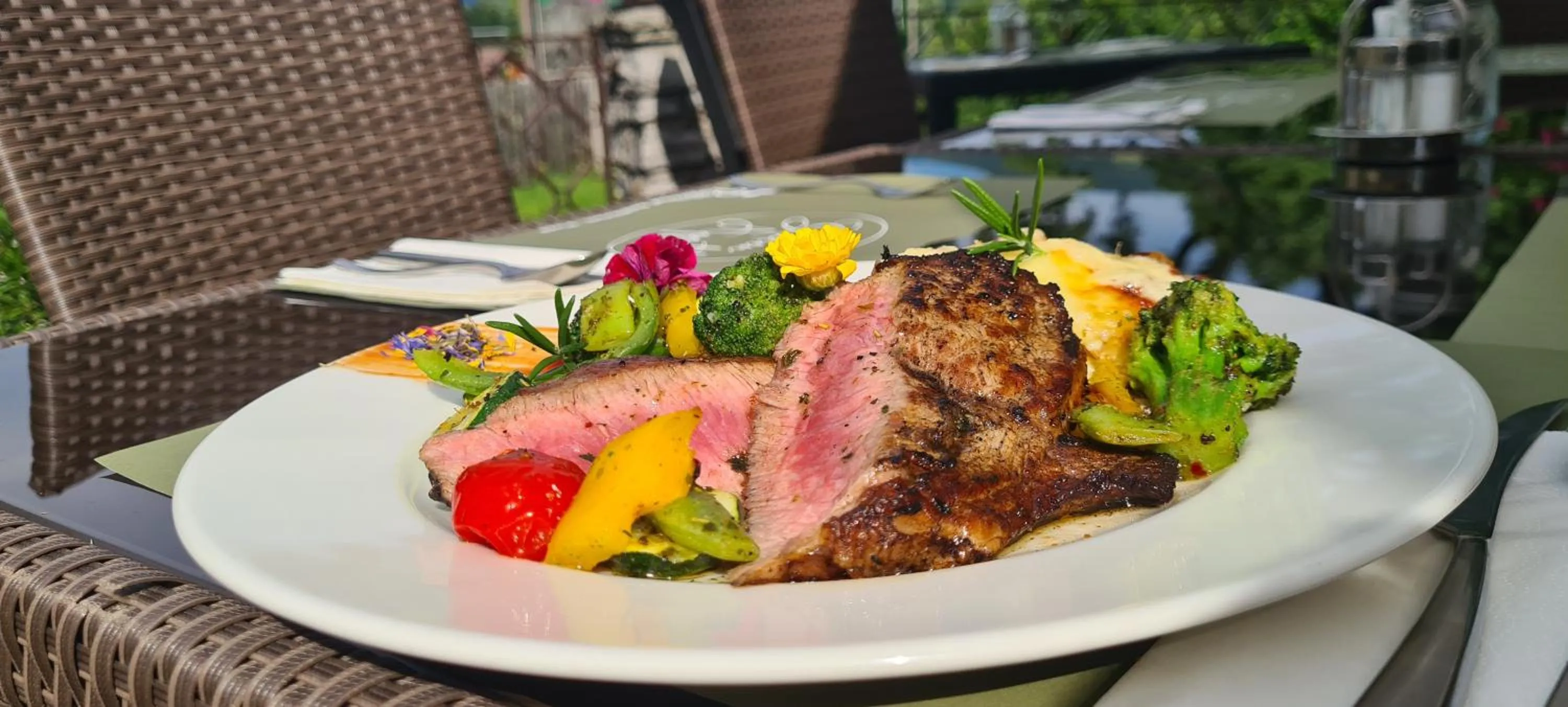 Restaurant/places to eat in Hotel Pruggererhof