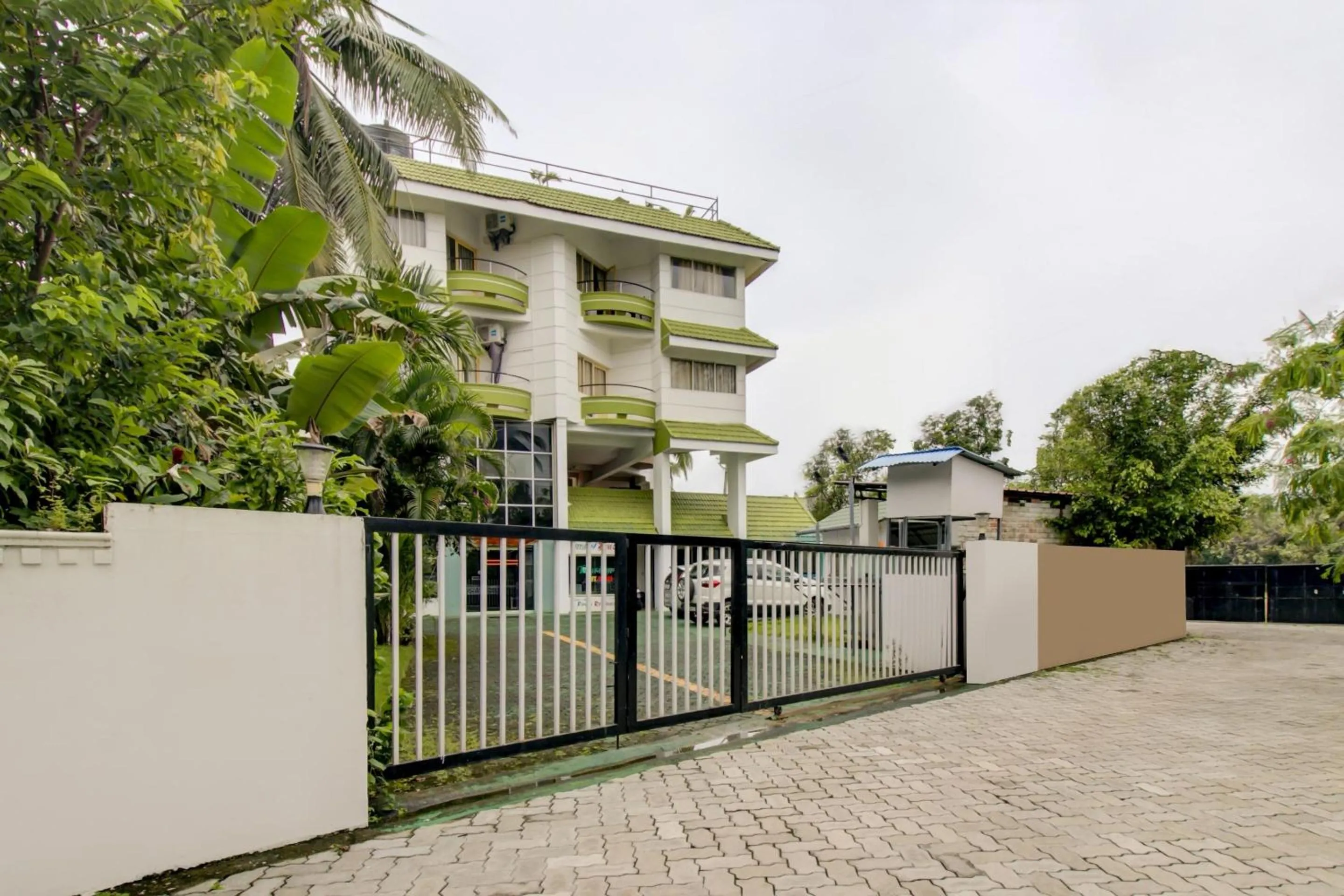 Facade/entrance in Hotel O Floatel International Beach Resort