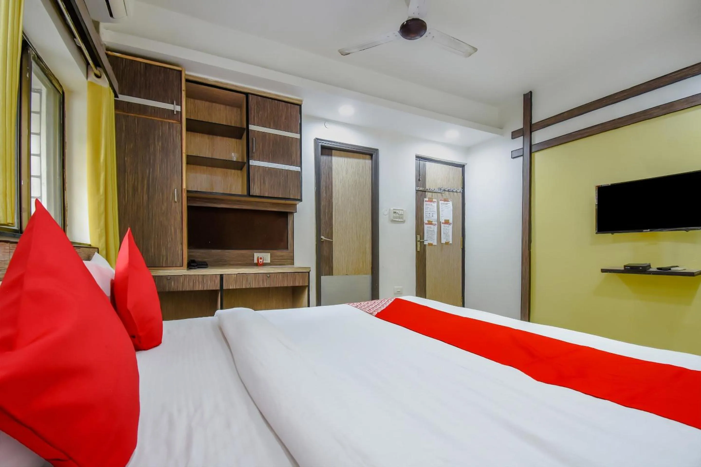 Bedroom, Bed in Super hotel O Adri 2