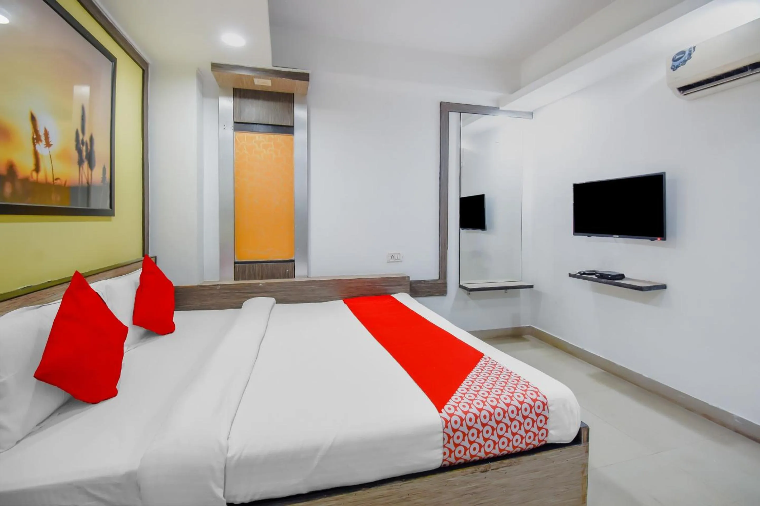 Bedroom, Bed in Super hotel O Adri 2