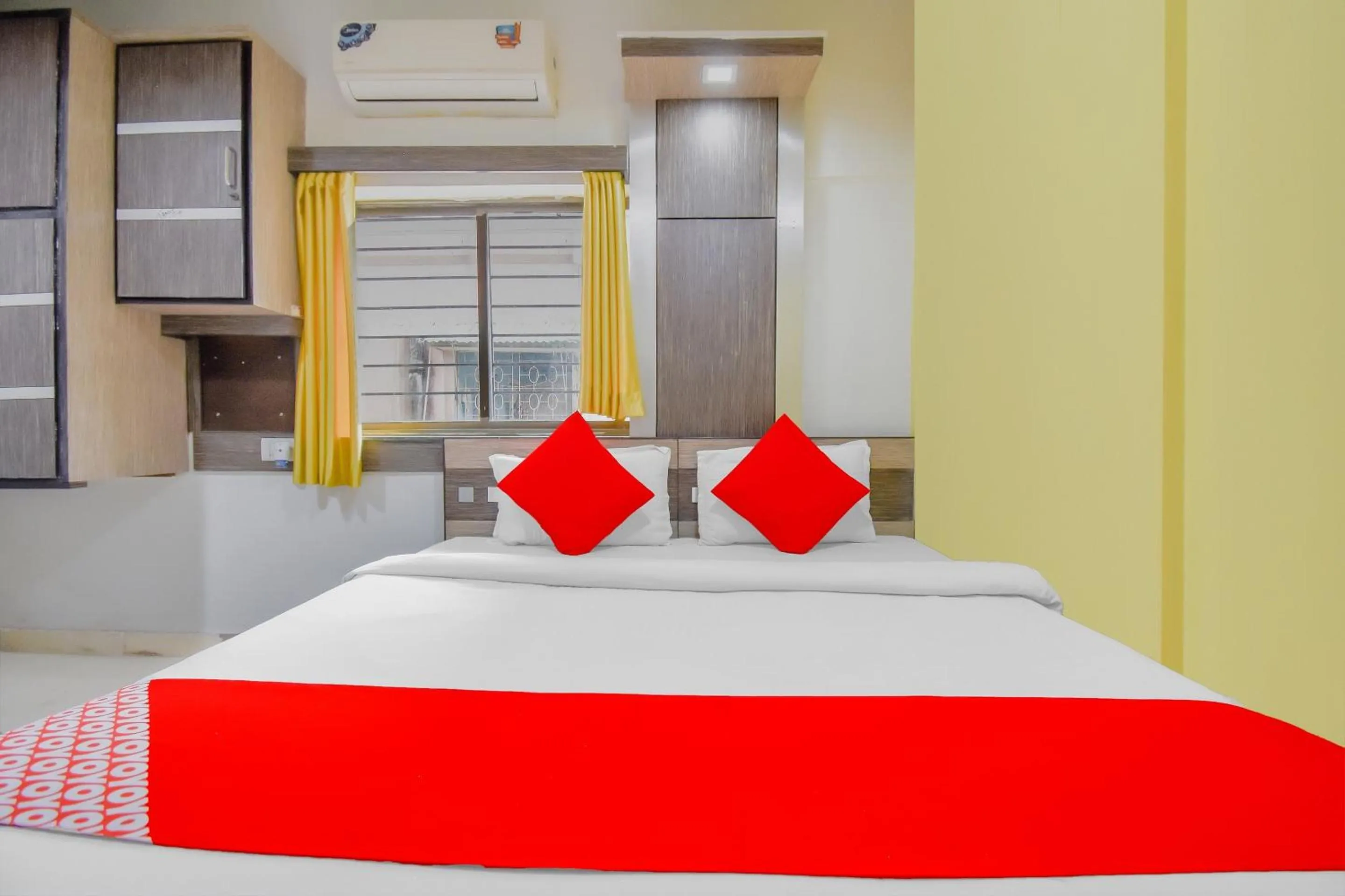 Bedroom, Bed in Super hotel O Adri 2