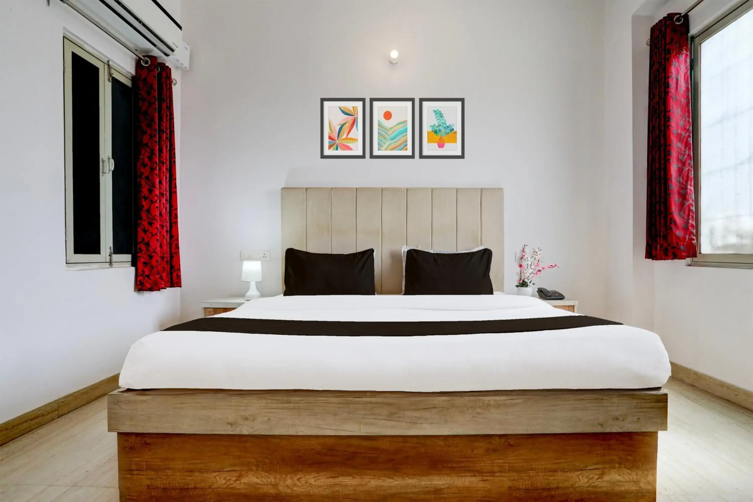 Bedroom, Bed in Super Townhouse Hyderabad Gate IIT BHU Formerly RK Heights Bedroom, Bed in Super Townhouse Hyderabad Gate IIT BHU Formerly RK Heights