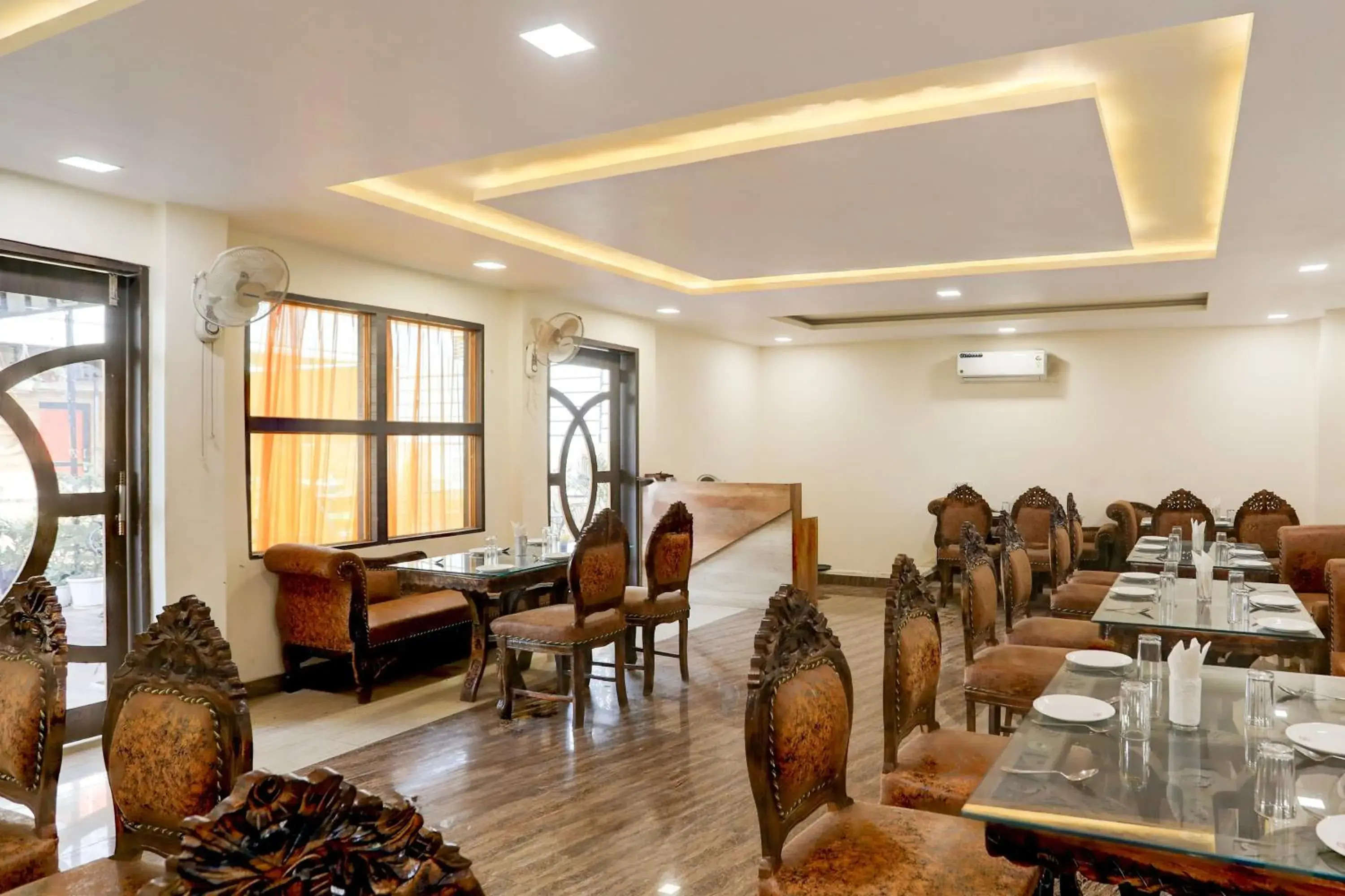 Restaurant/places to eat in Super Townhouse Hyderabad Gate IIT BHU Formerly RK Heights Restaurant/places to eat in Super Townhouse Hyderabad Gate IIT BHU Formerly RK Heights