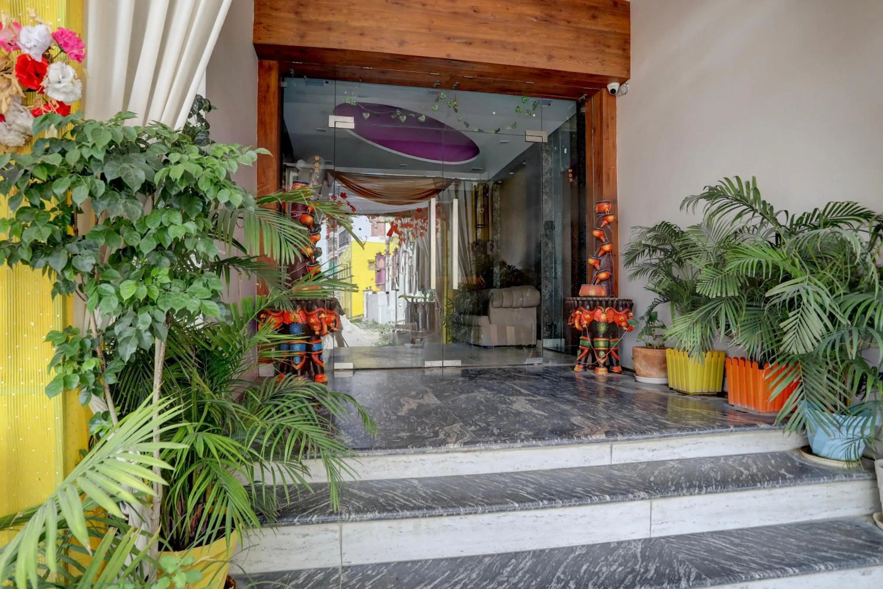 Facade/entrance in Super Townhouse Hyderabad Gate IIT BHU Formerly RK Heights