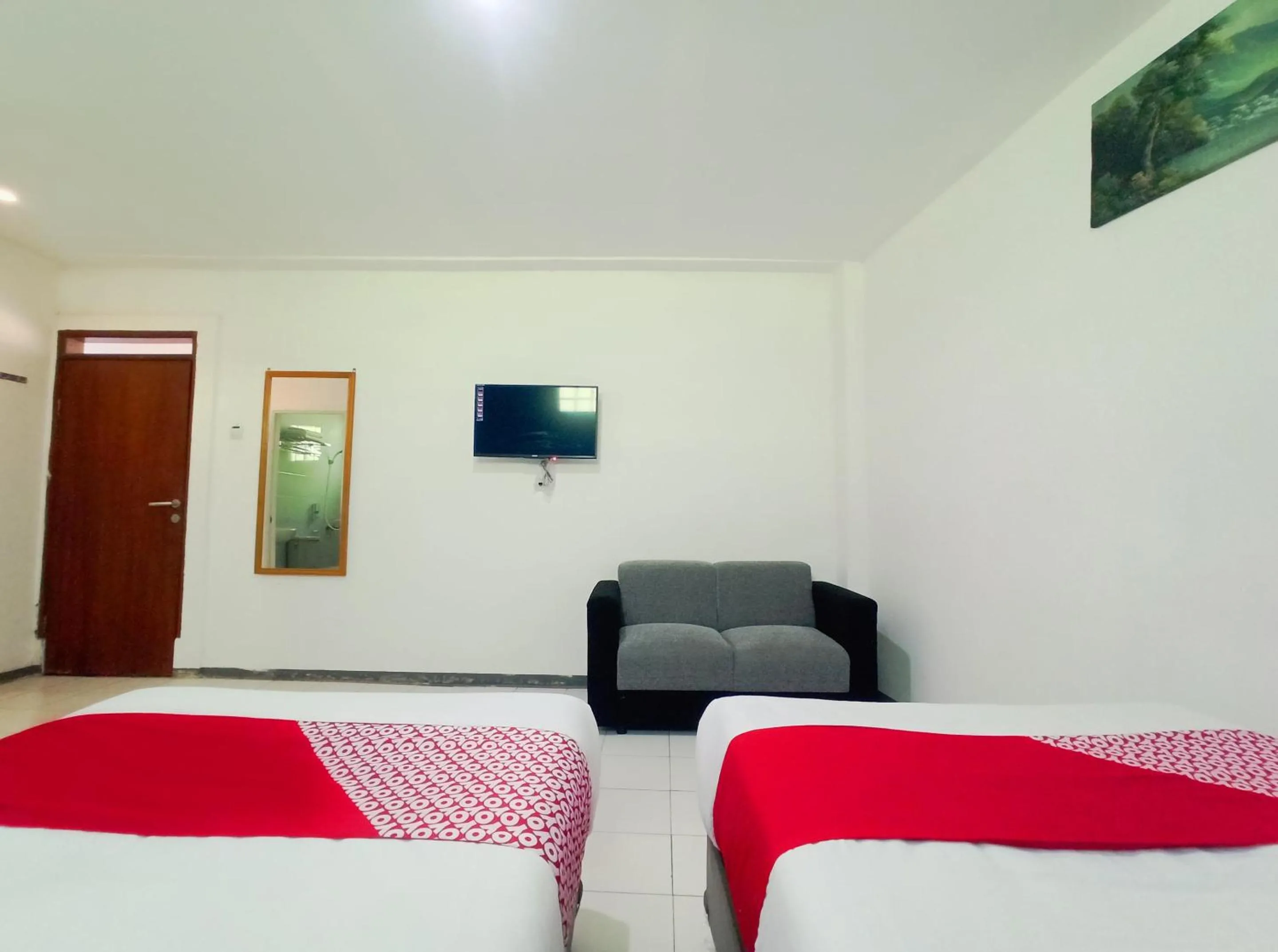Bedroom, Bed in OYO Life 90071 Paralayang View