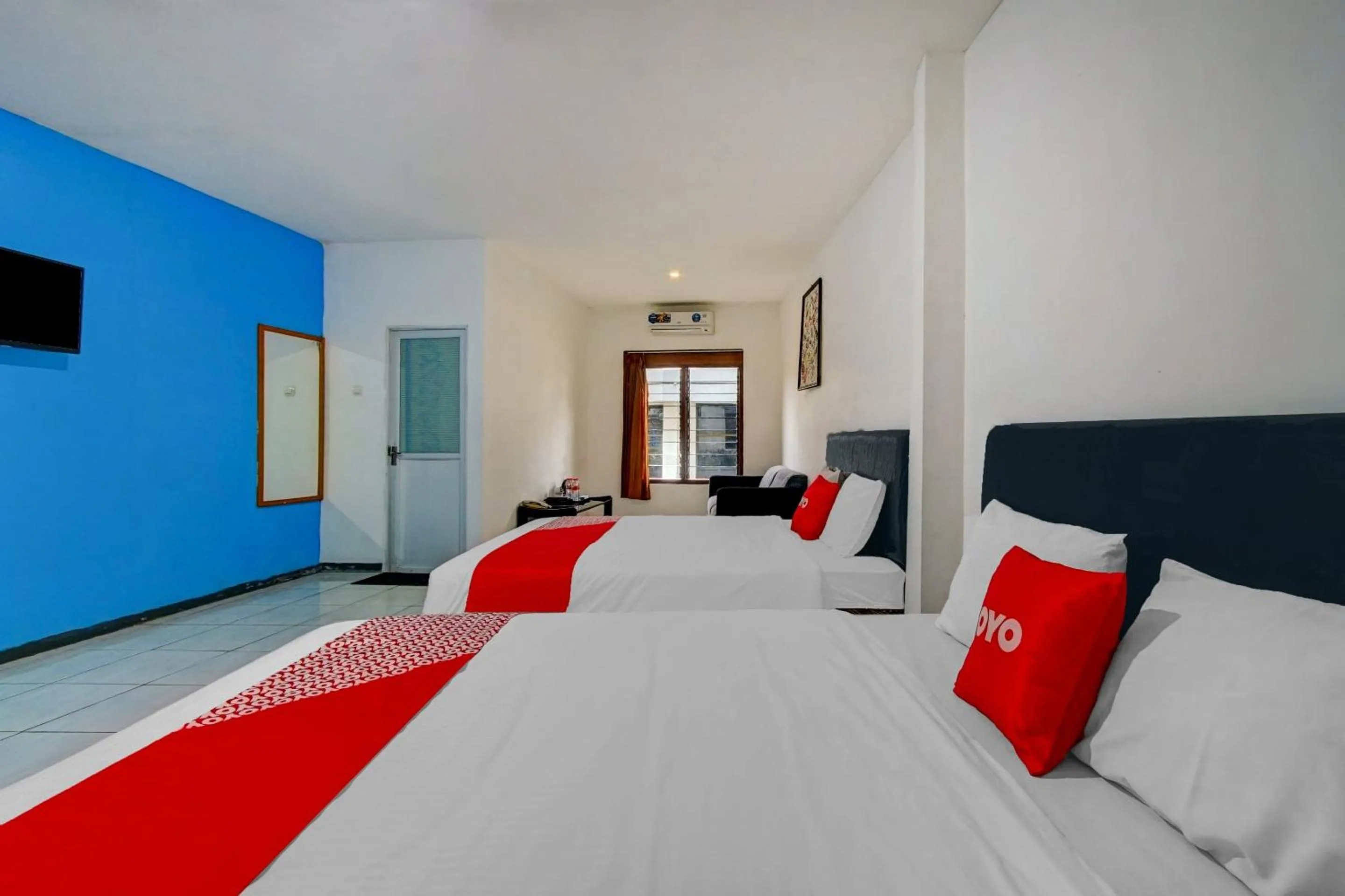 Bedroom, Bed in OYO Life 90071 Paralayang View