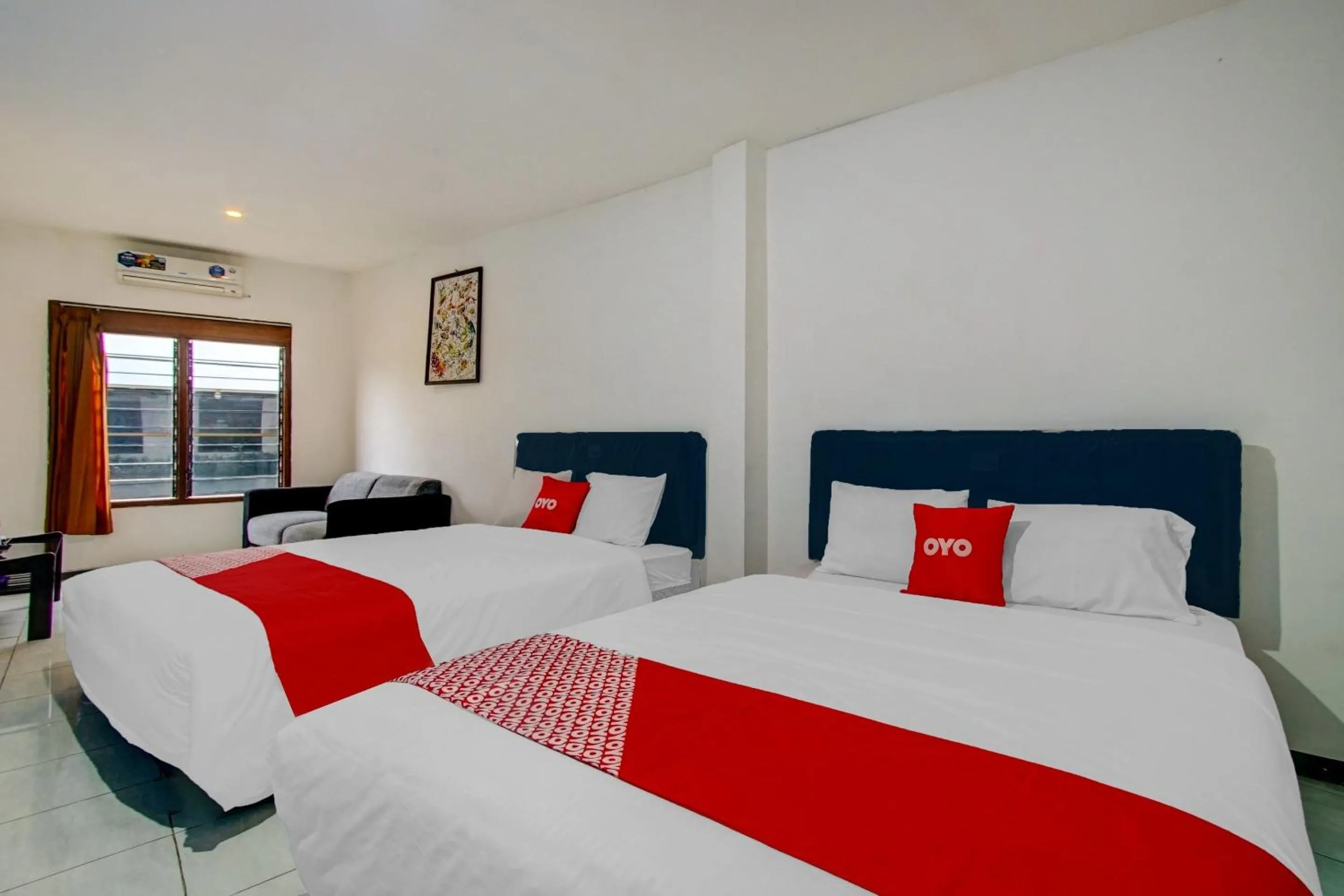 Bedroom, Bed in OYO Life 90071 Paralayang View