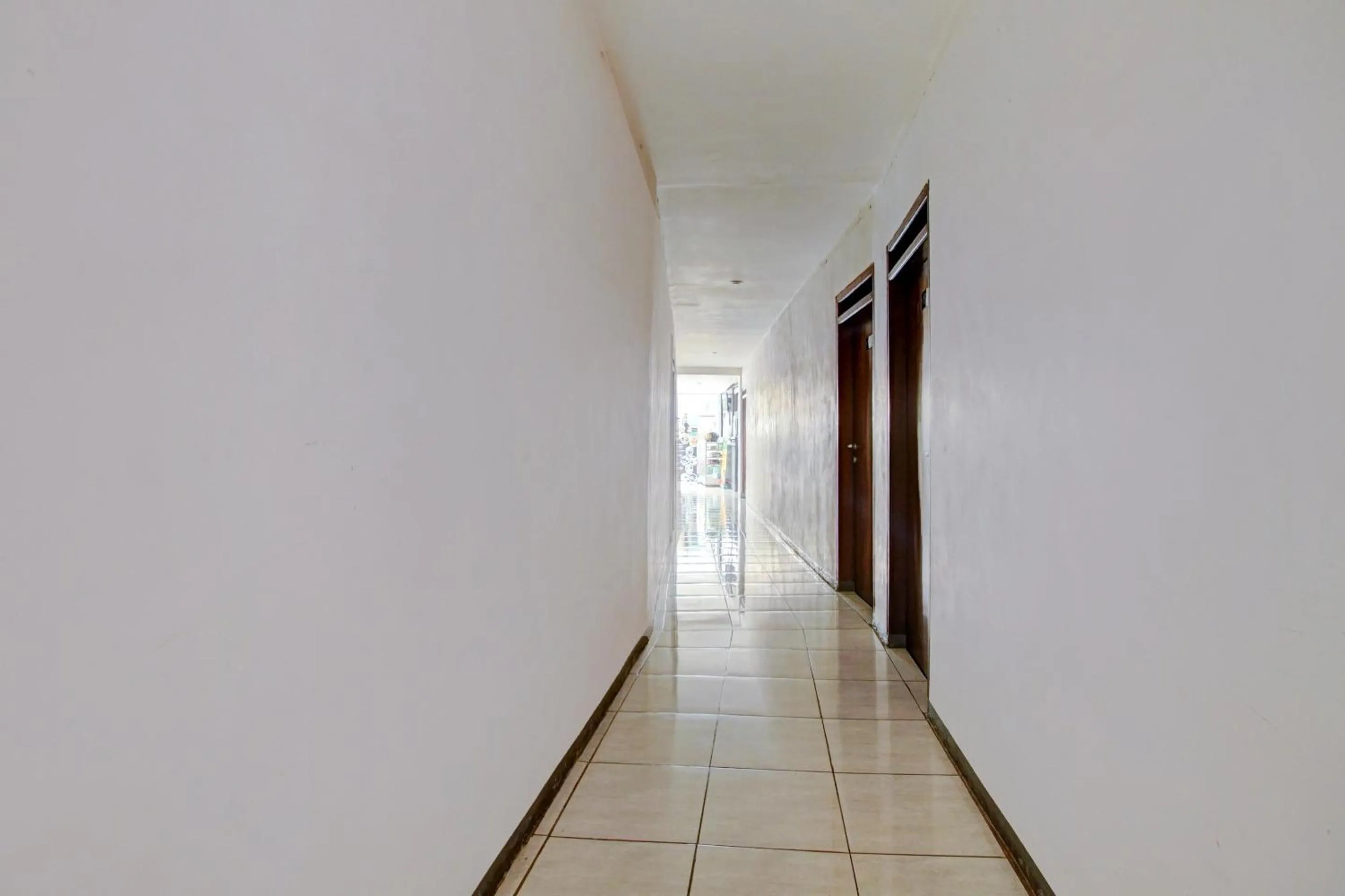 Lobby or reception in OYO Life 90071 Paralayang View