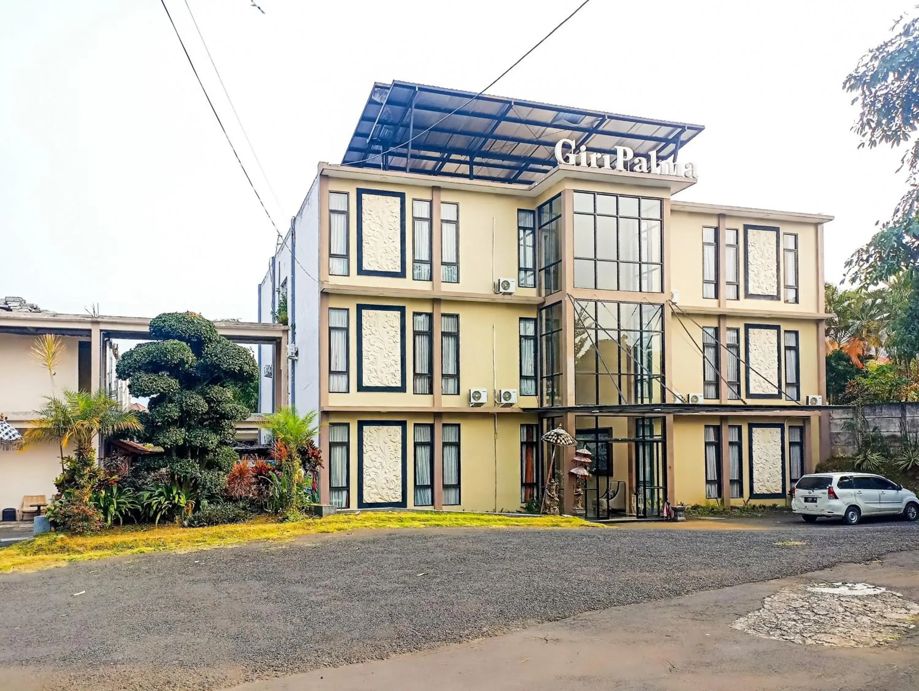 Giri Palma Hotel and Villas RedPartner at Tidar Malang Giri Palma Hotel and Villas RedPartner at Tidar Malang