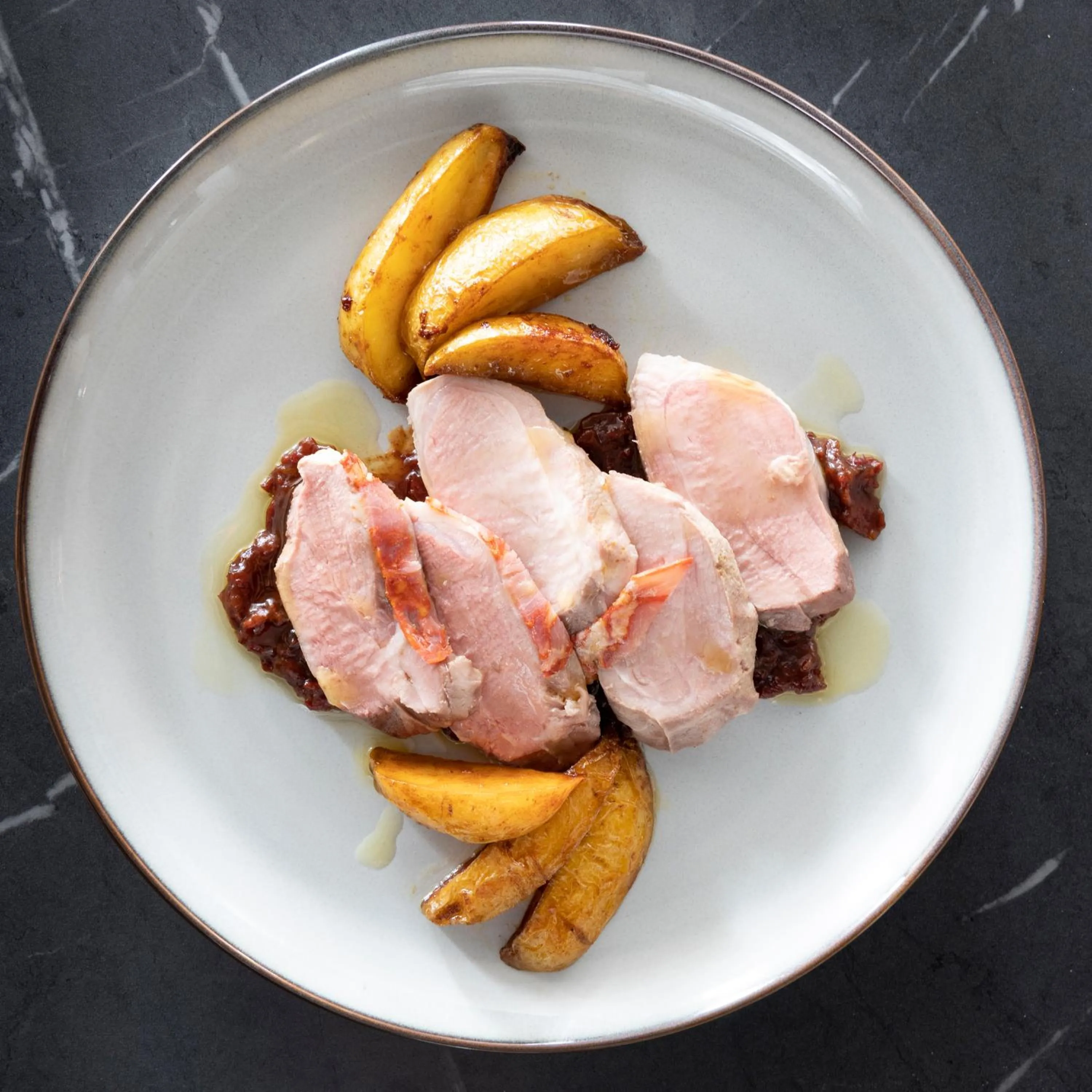 Restaurant/places to eat in Looky Hotel