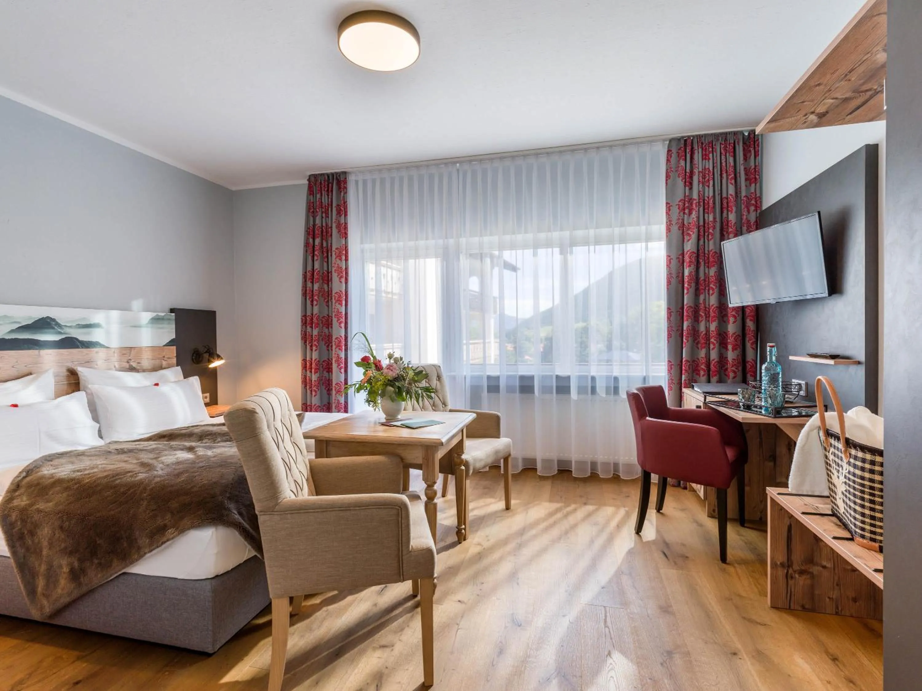 Photo of the whole room, Bed in Das Johannesbad - DAS MEDICAL SPA & VITAL REFUGIUM