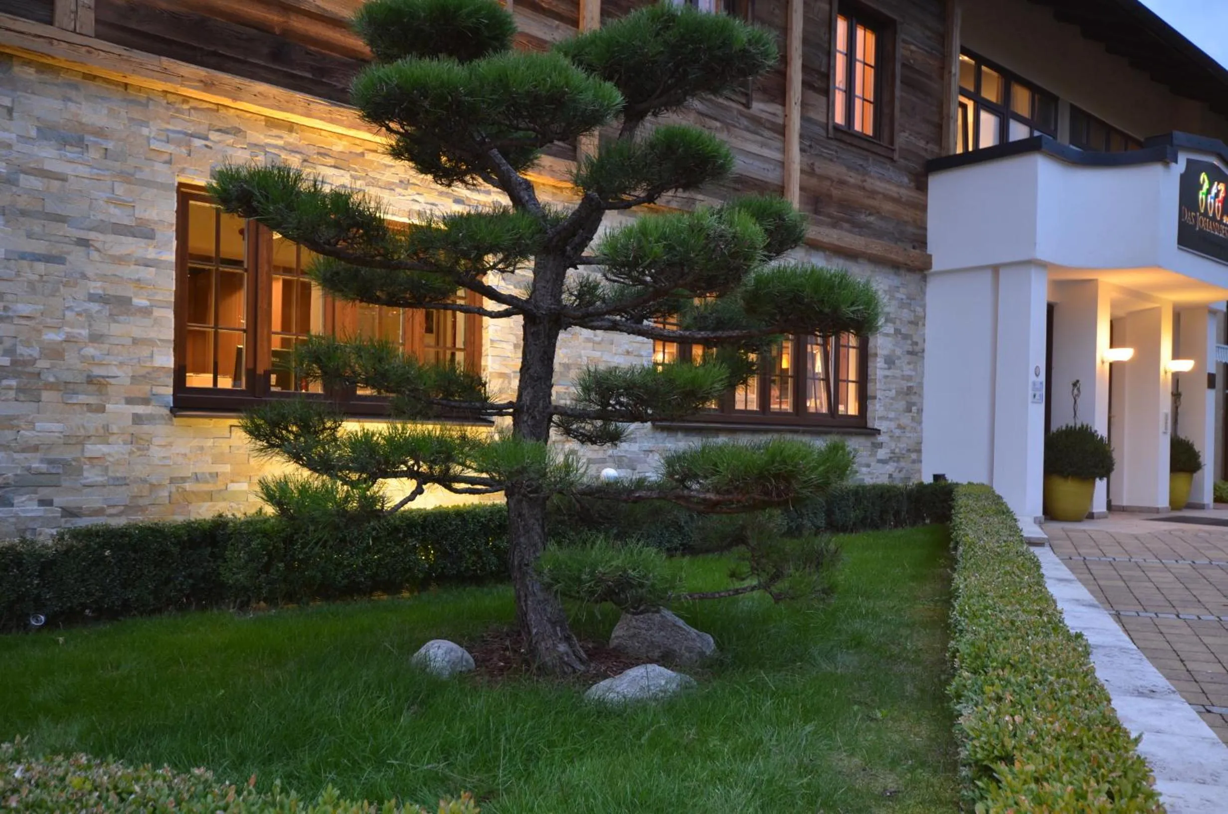 Facade/entrance in Das Johannesbad - DAS MEDICAL SPA & VITAL REFUGIUM