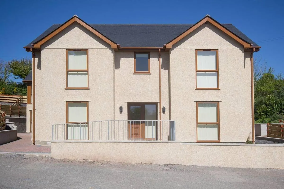 Hendy - Ground Floor Apartment